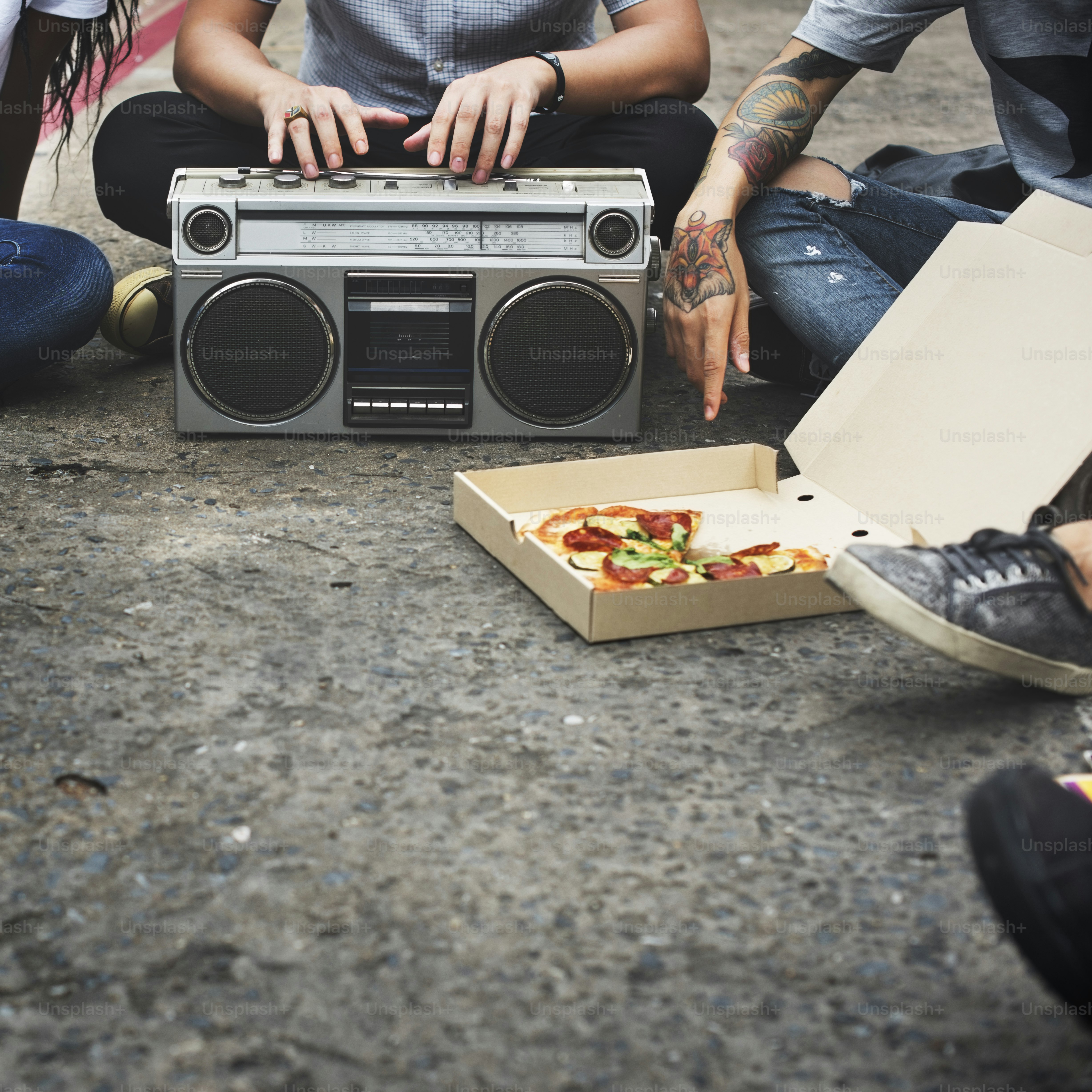 Radio Music Friends Style Unity, Concept Adolescents Décontracté