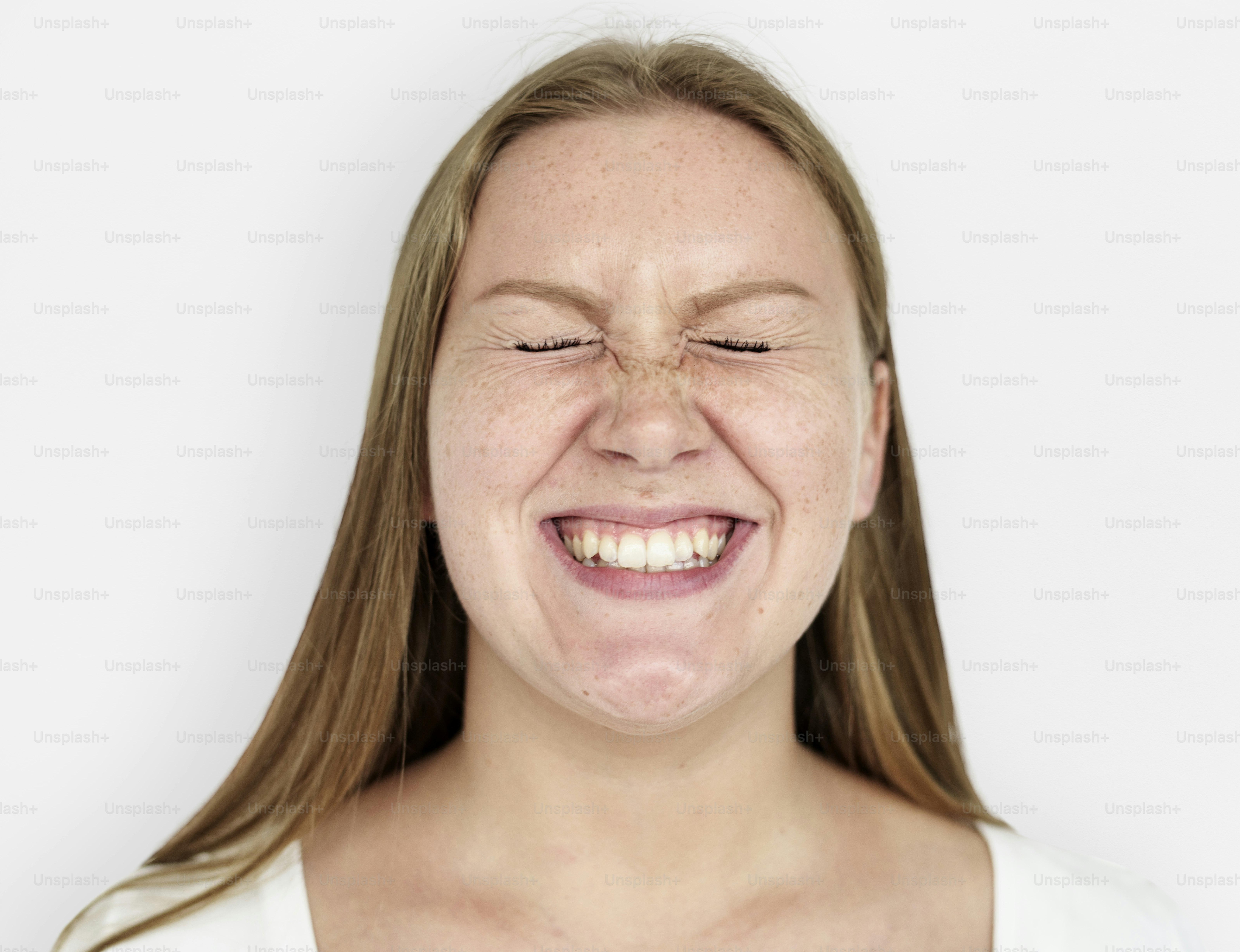 白人女性のハッピースマイル撮影