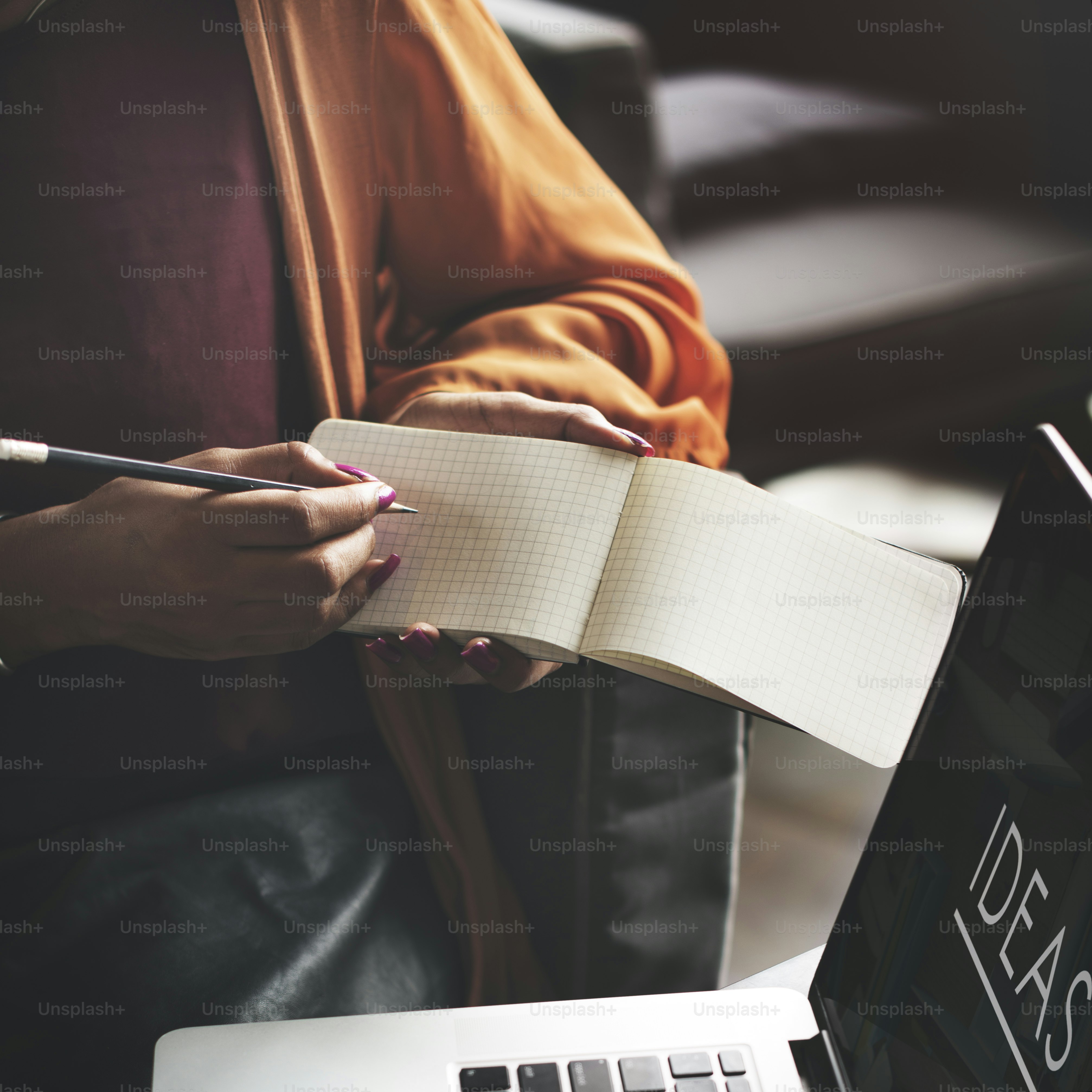 Ides Writing Thinking Diary Connection Concept