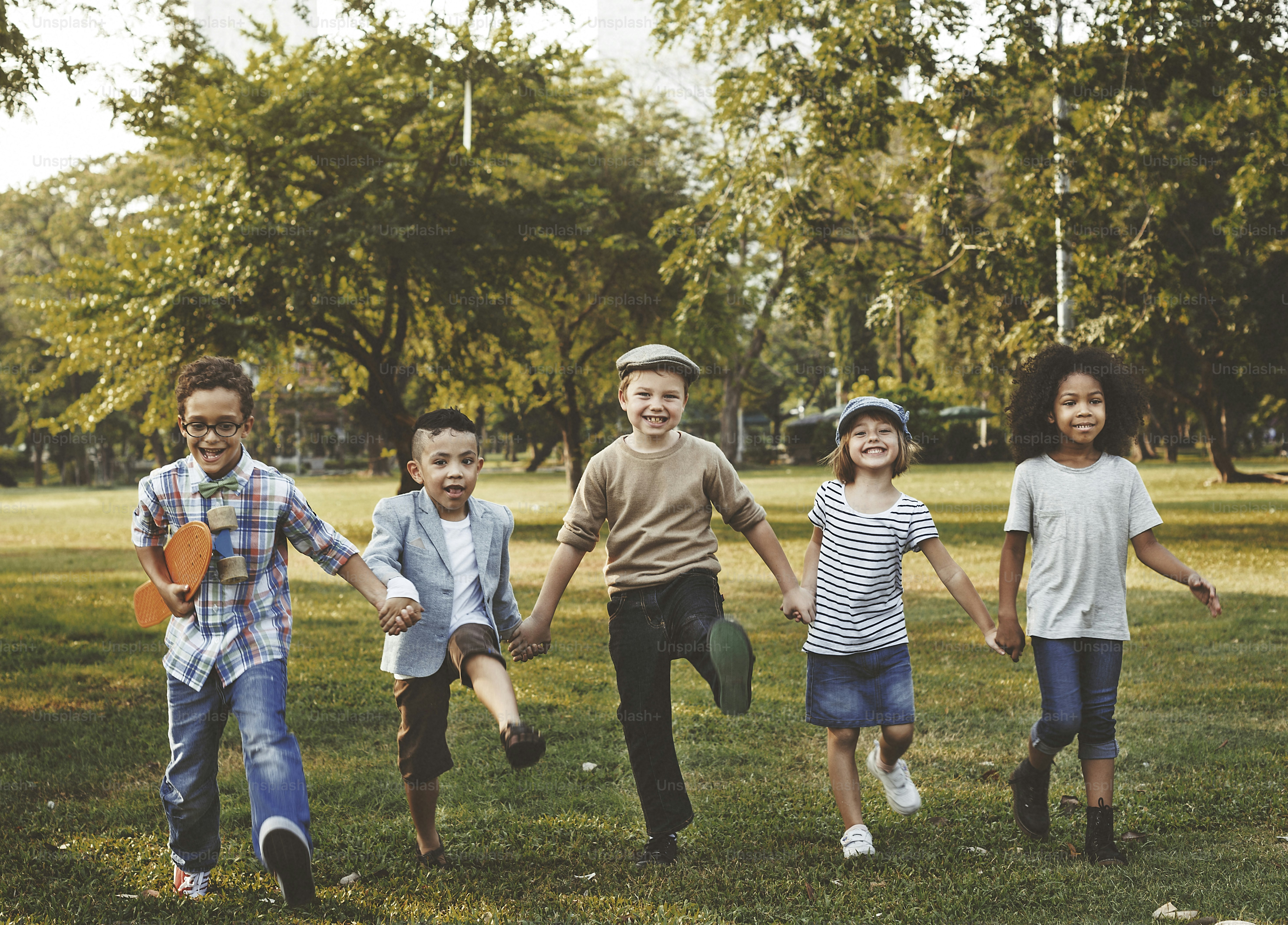 A group of people posing for a photo photo – Free Friends Image on Unsplash