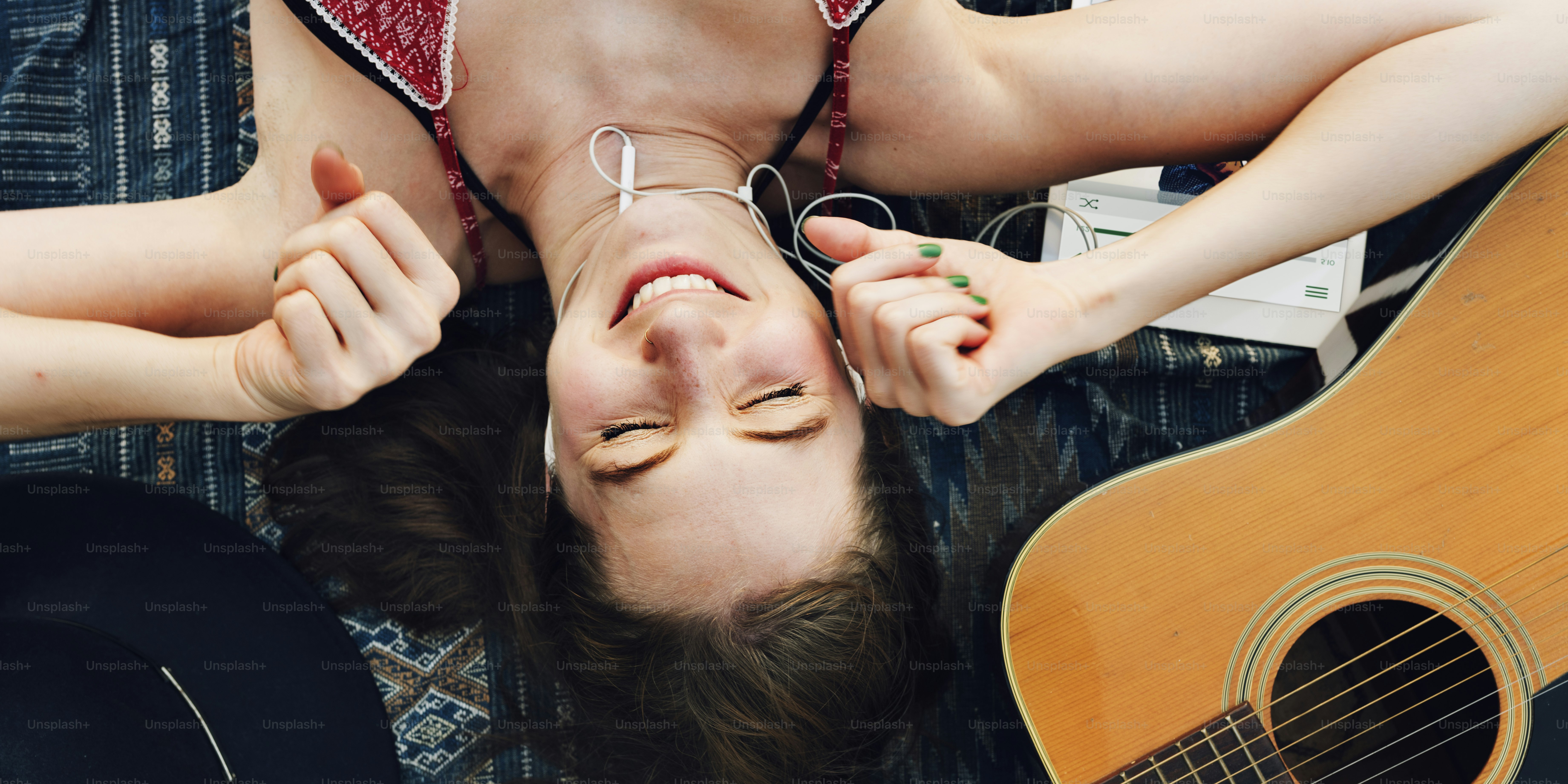 Concetto di vacanza estiva per viaggiare e rilassarsi per vacanze al mare