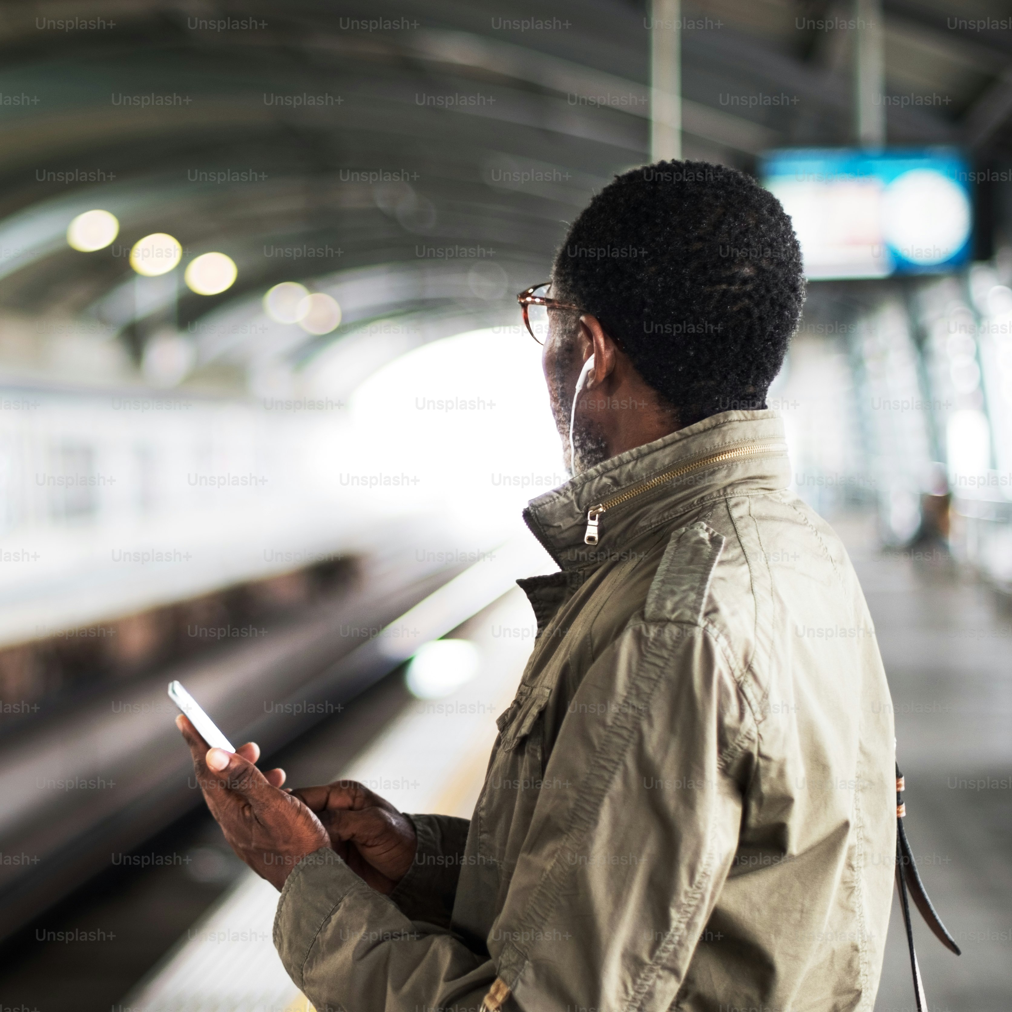Transporte de trenes Transporte de cercanías Concepto urbano