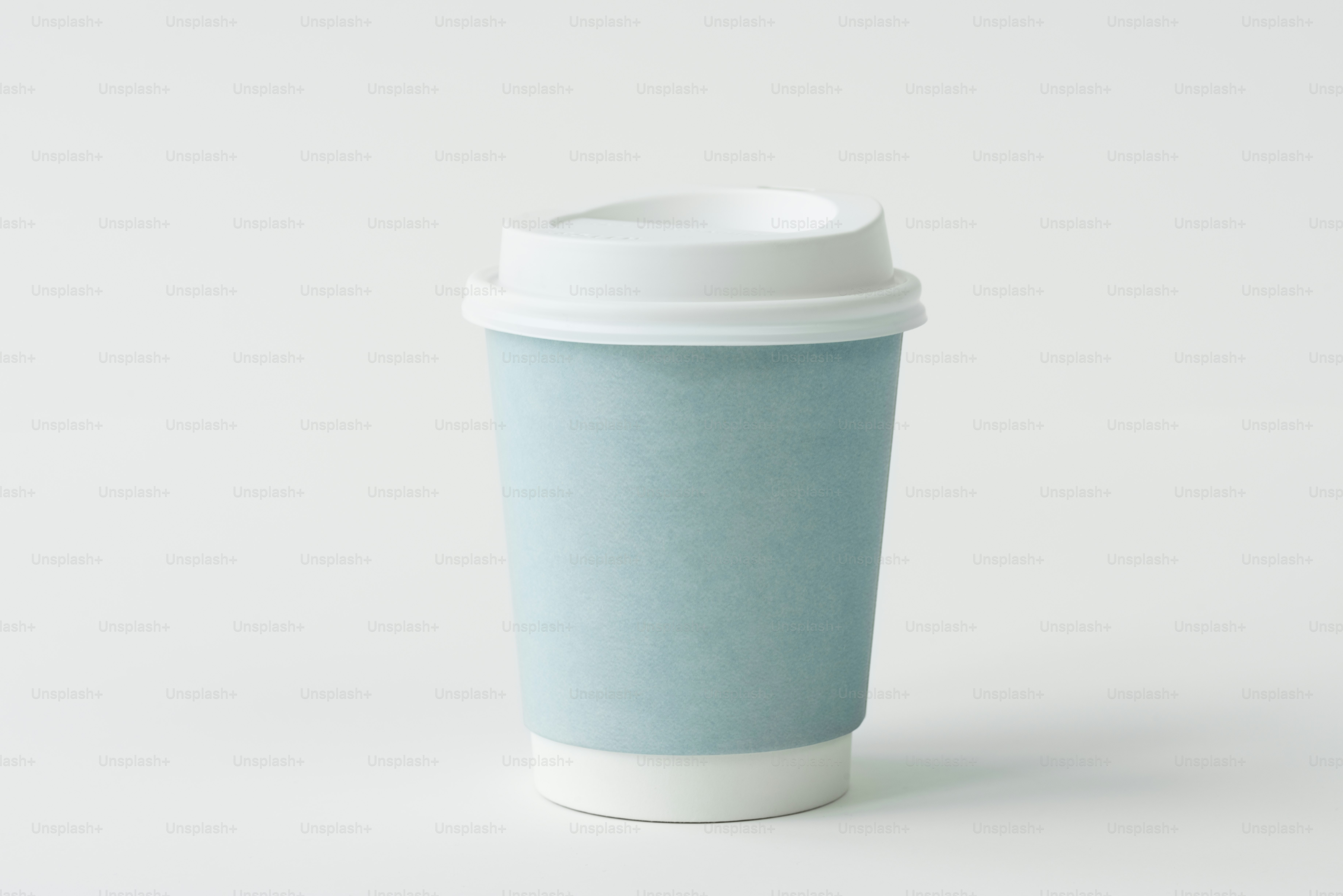 コーヒーカップのモックアップ