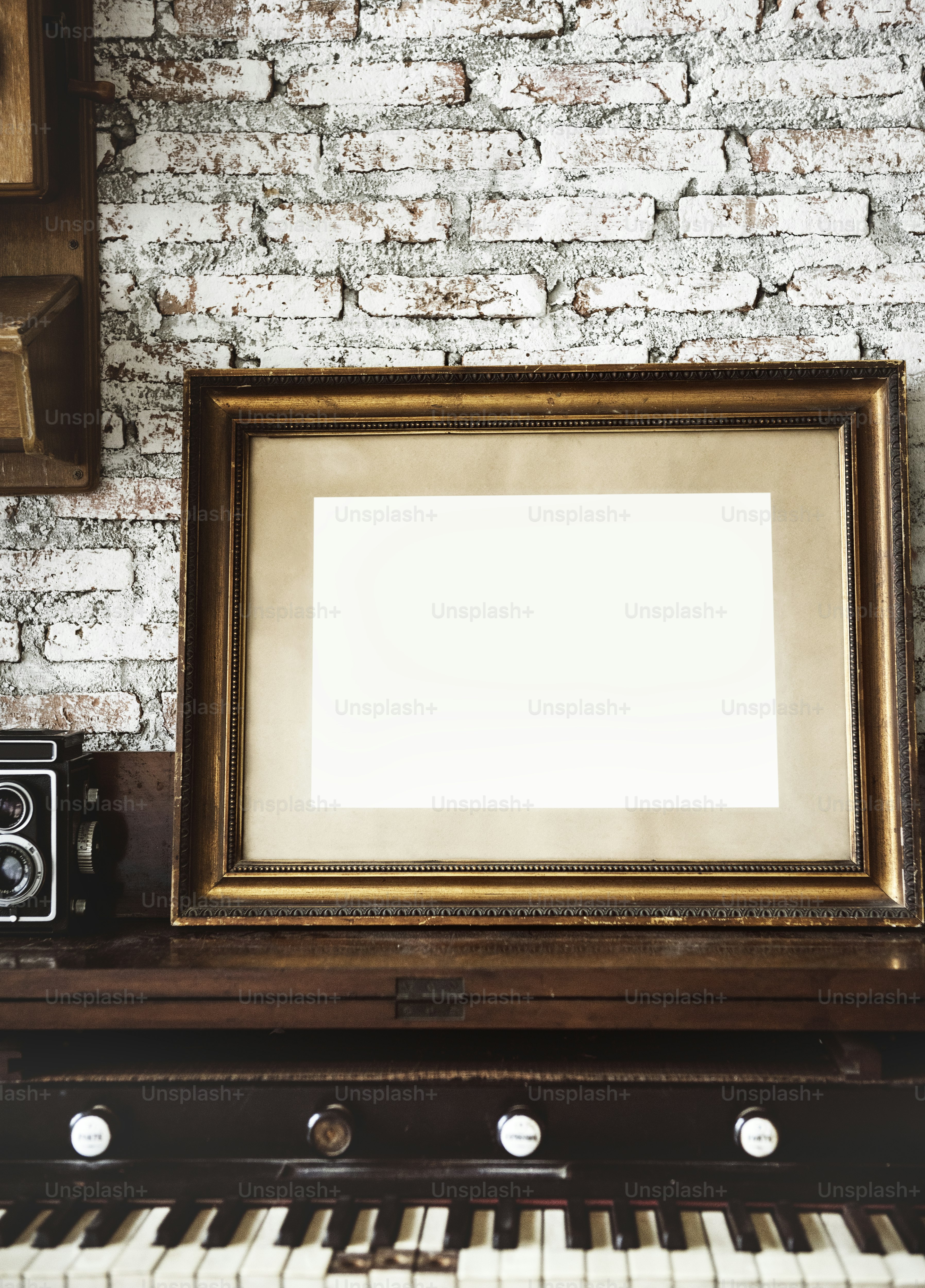 Cornice fotografica dello spazio Design realizzata dal pianoforte