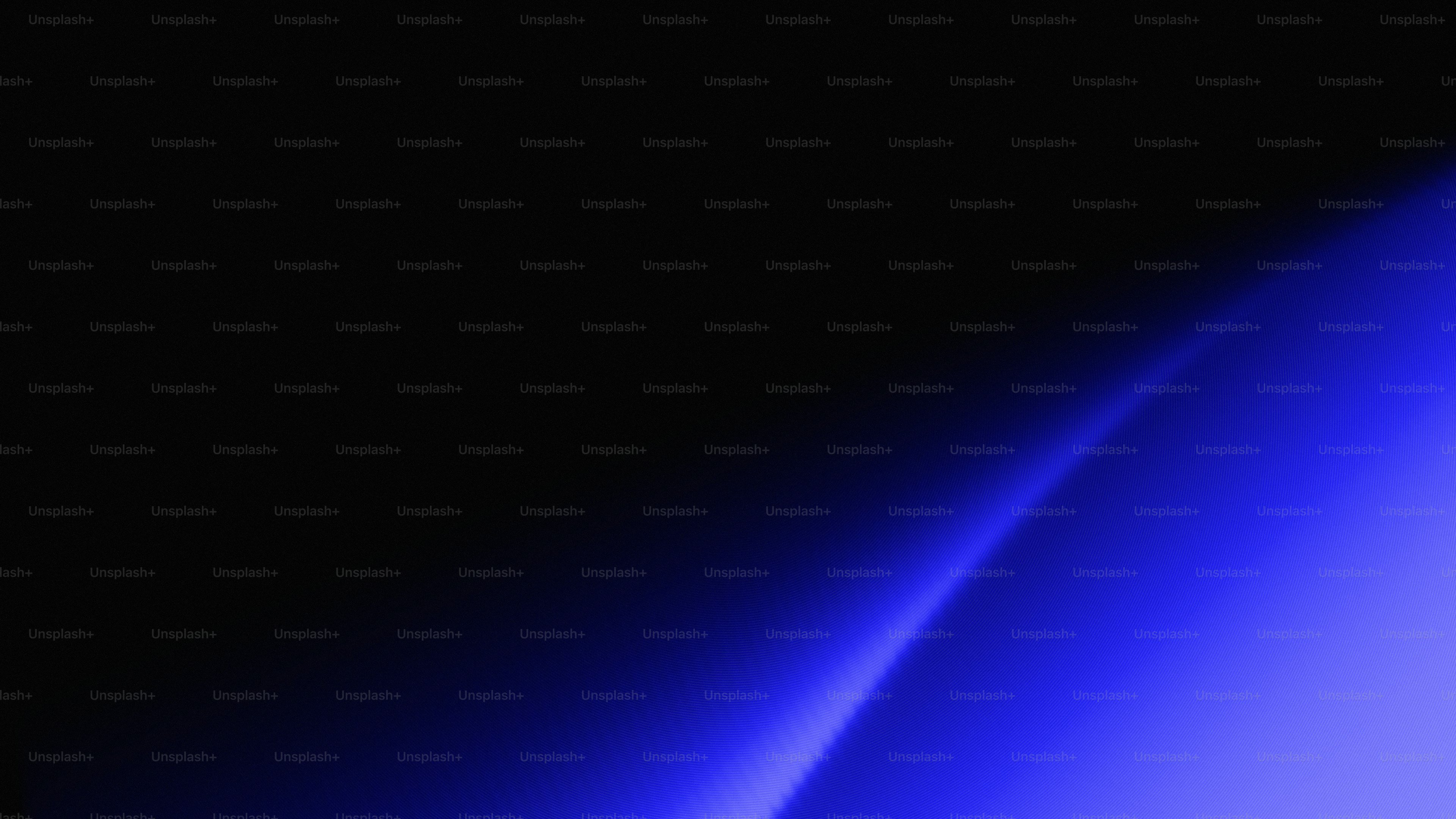 Luce blu astratta su sfondo nero