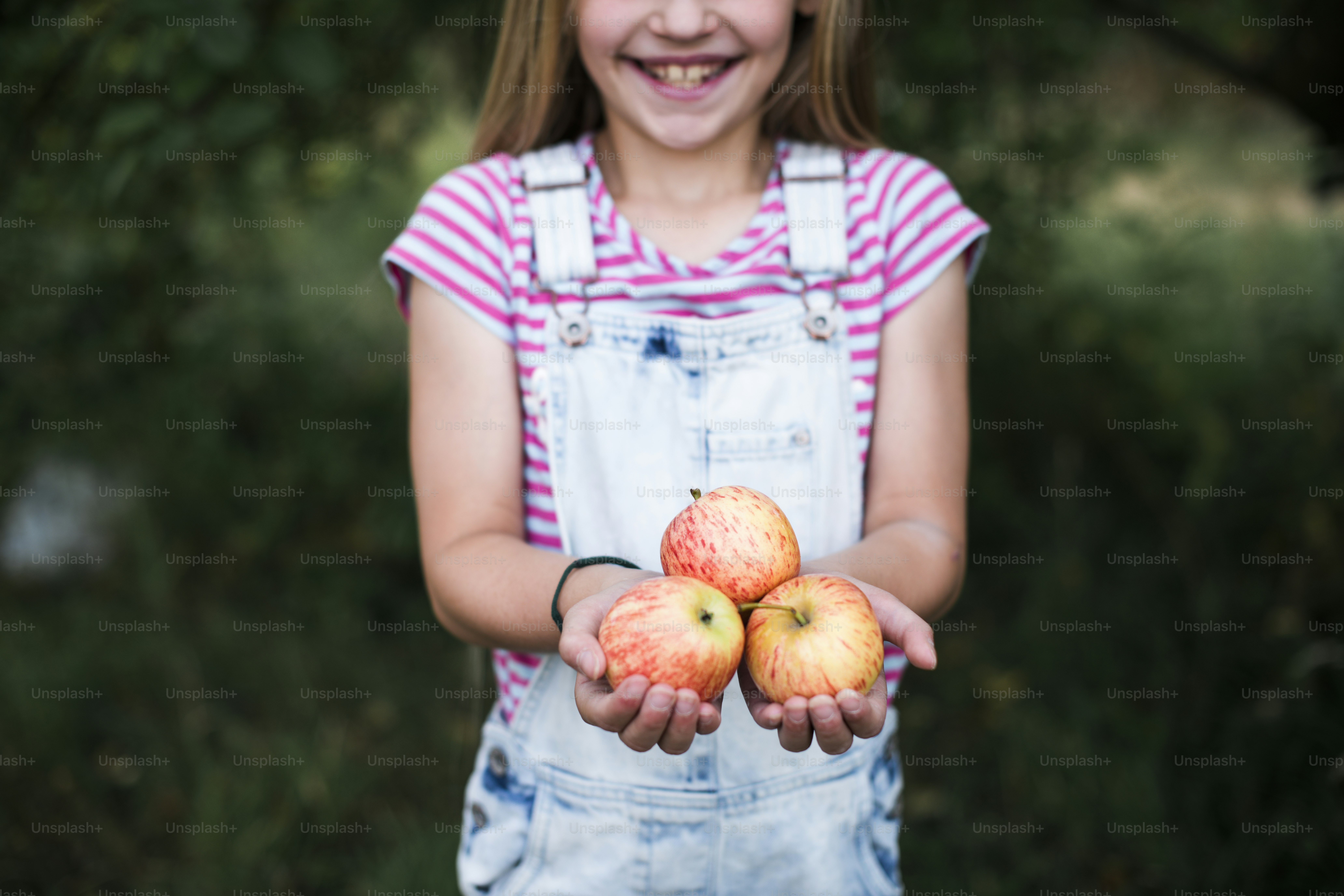 premium_photo-1770815218960-da89ceb7d85a?ixid=M3wxMjA3fDB8MXxzZWFyY2h8MTF8fGpveSUyMG9yZ2FuaWNzfGVufDB8fHx8MTc3MDgzNDEyOXww\u0026ixlib=rb-4.1.0