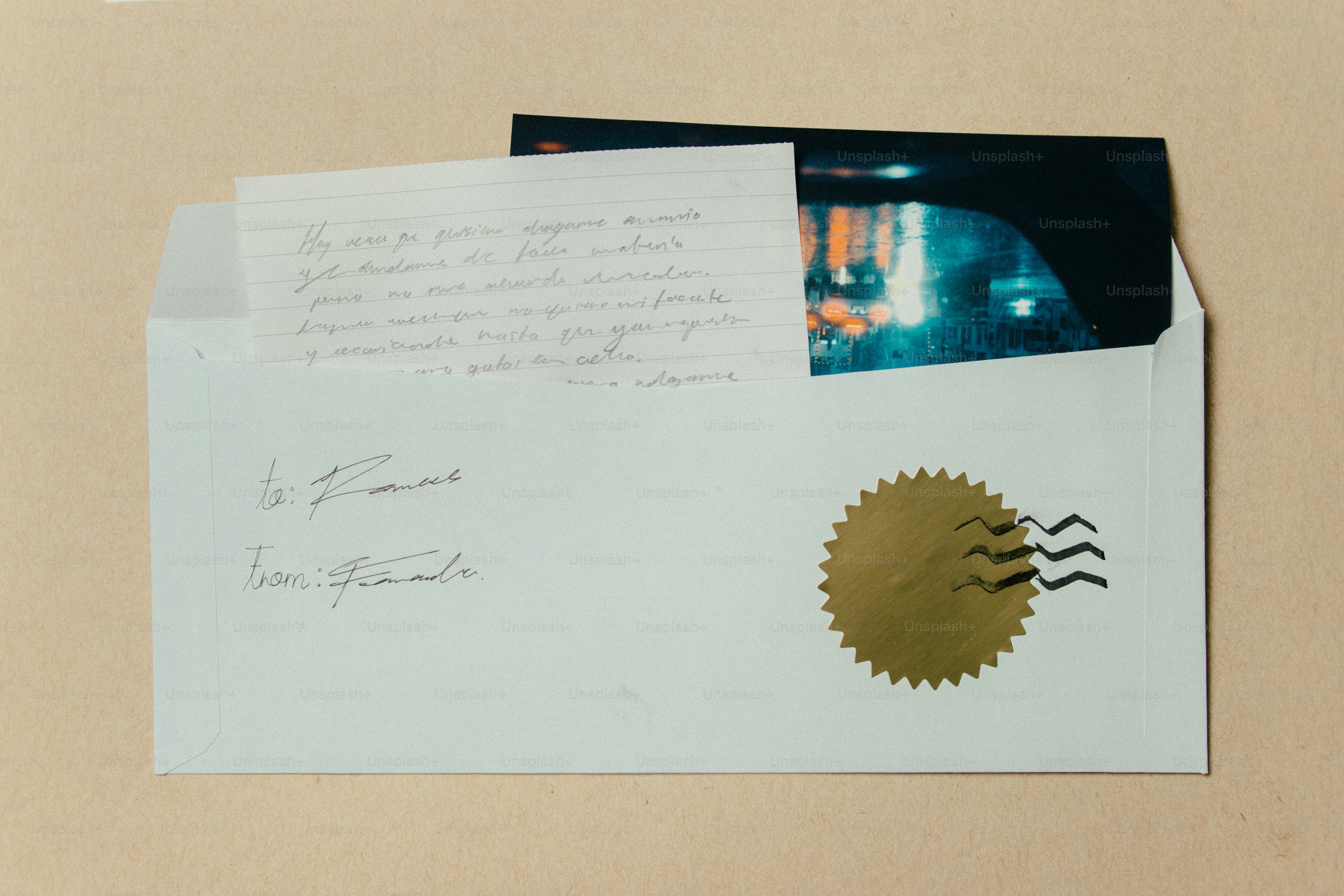 Letter and photograph inside an envelope photo – Paper Image on Unsplash