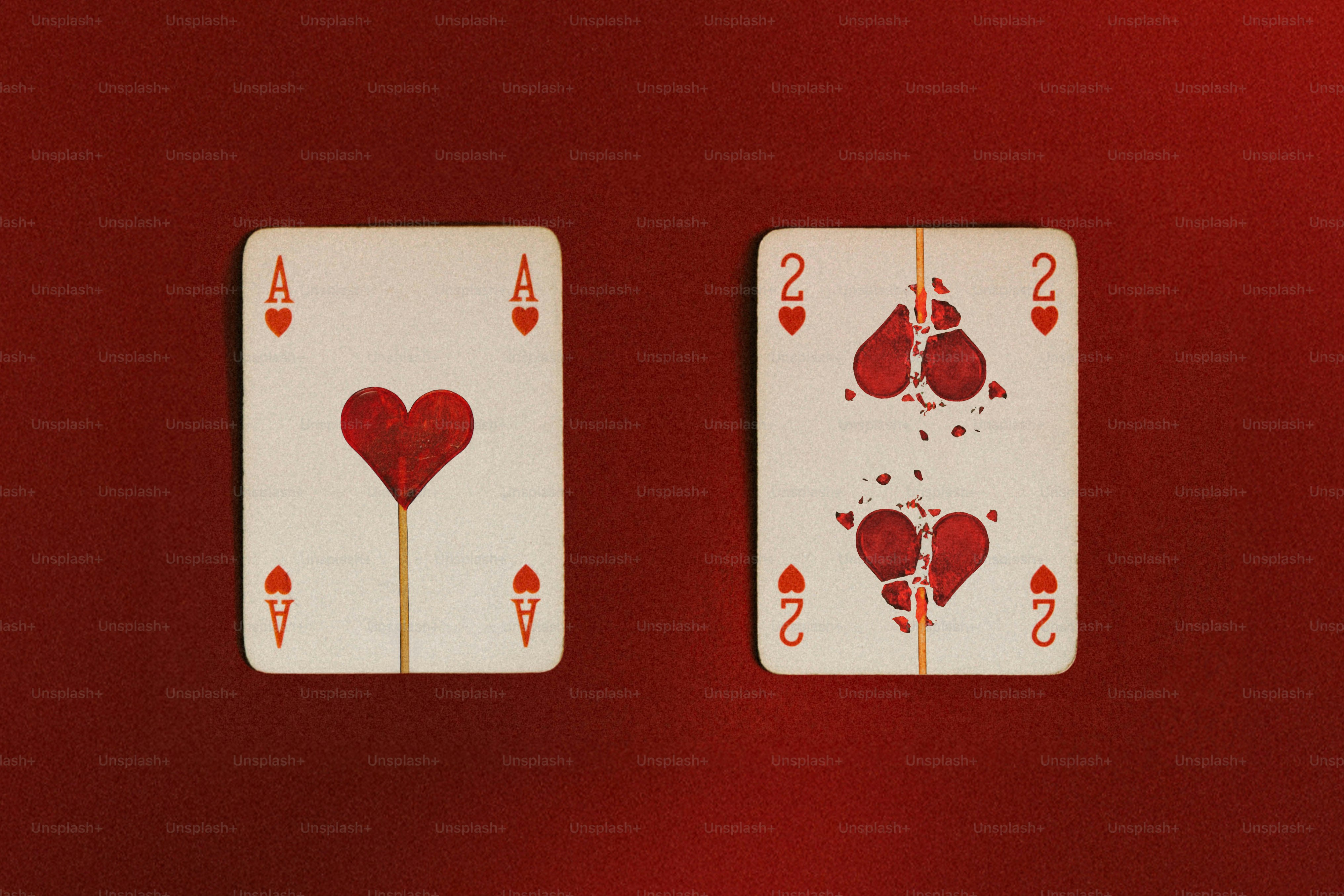 Ace of hearts dan dua kartu remi sekop