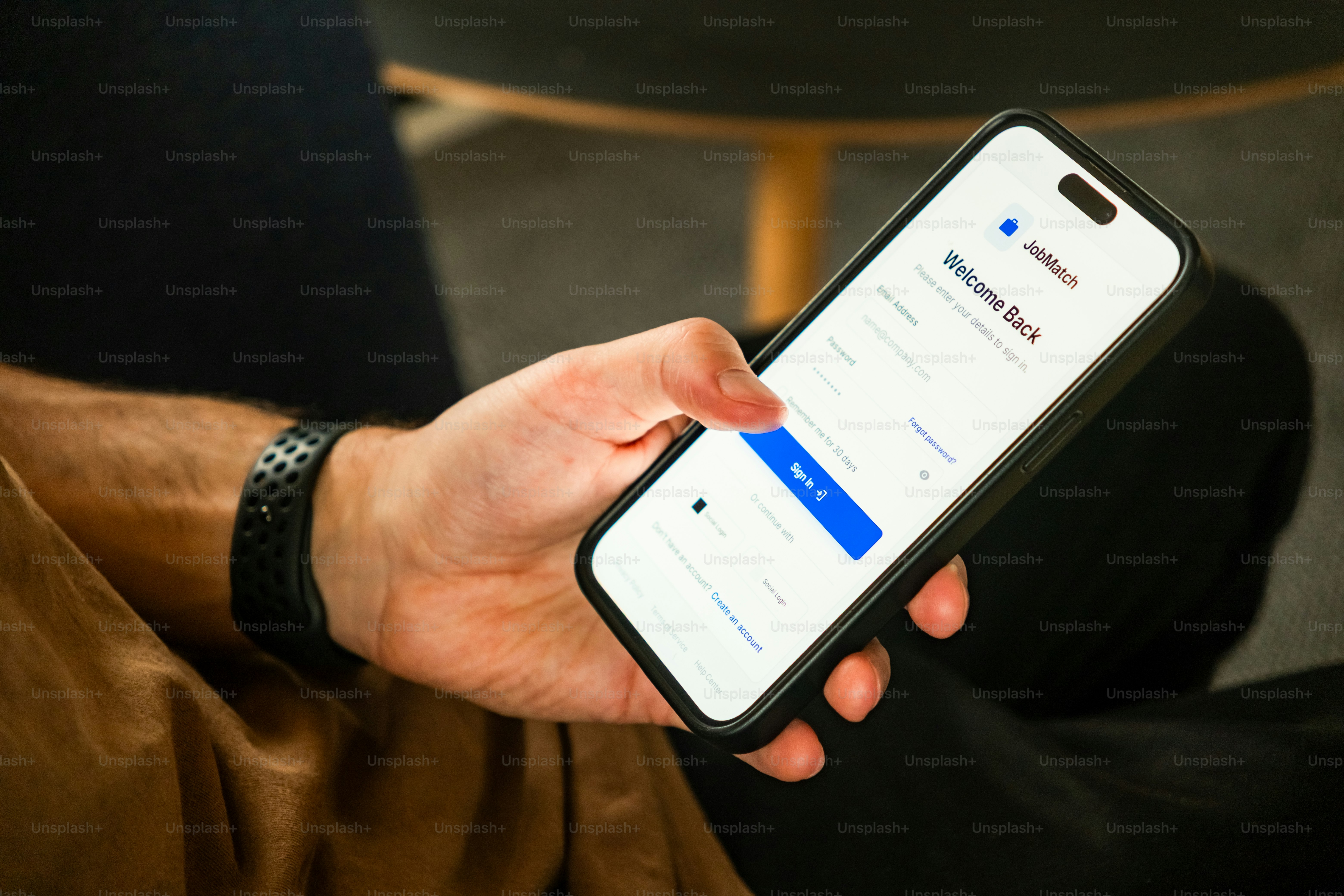 スマートフォンでサインインしている人がいる