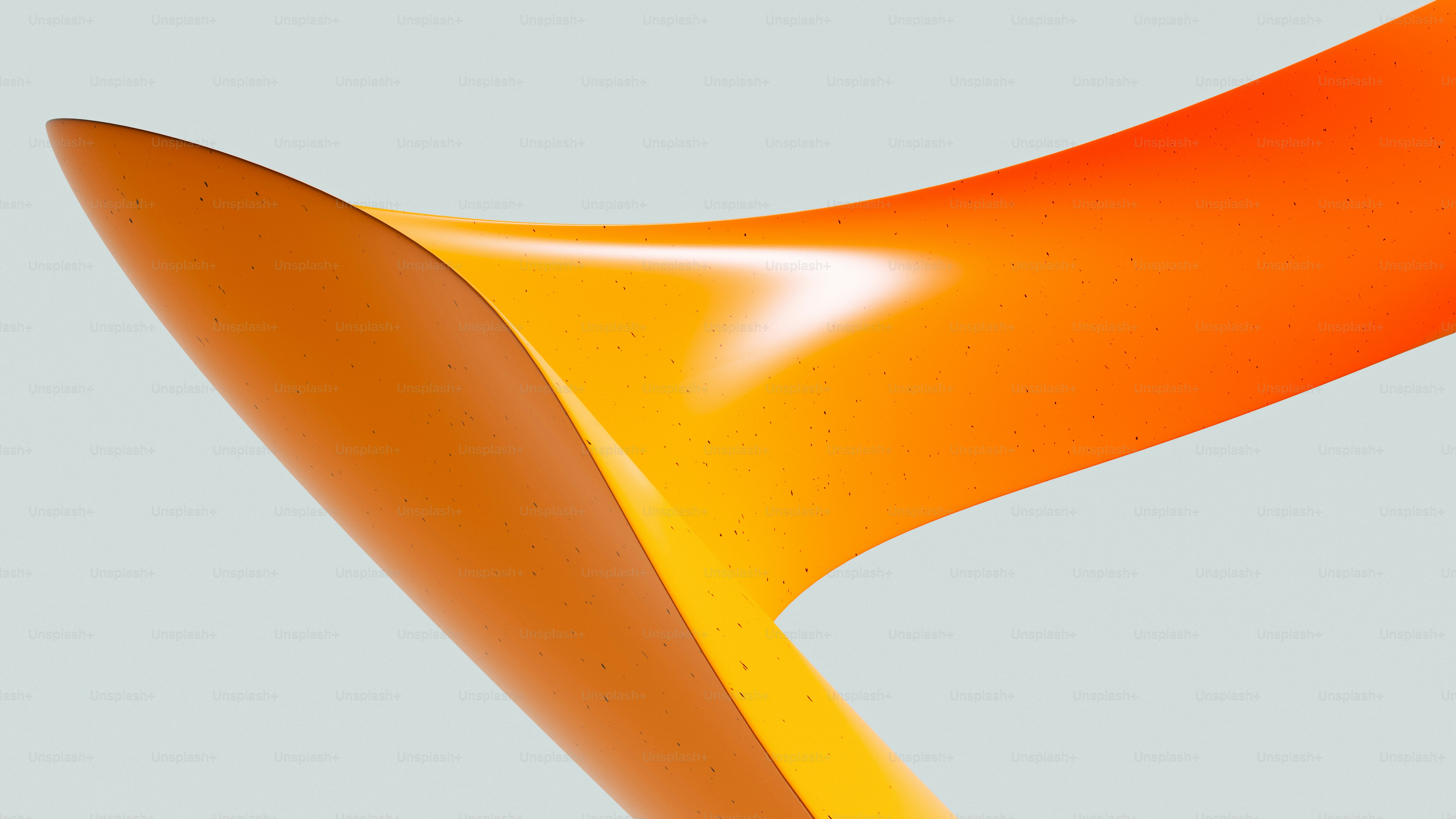 Courbes abstraites orange et jaune sur un fond gris clair.