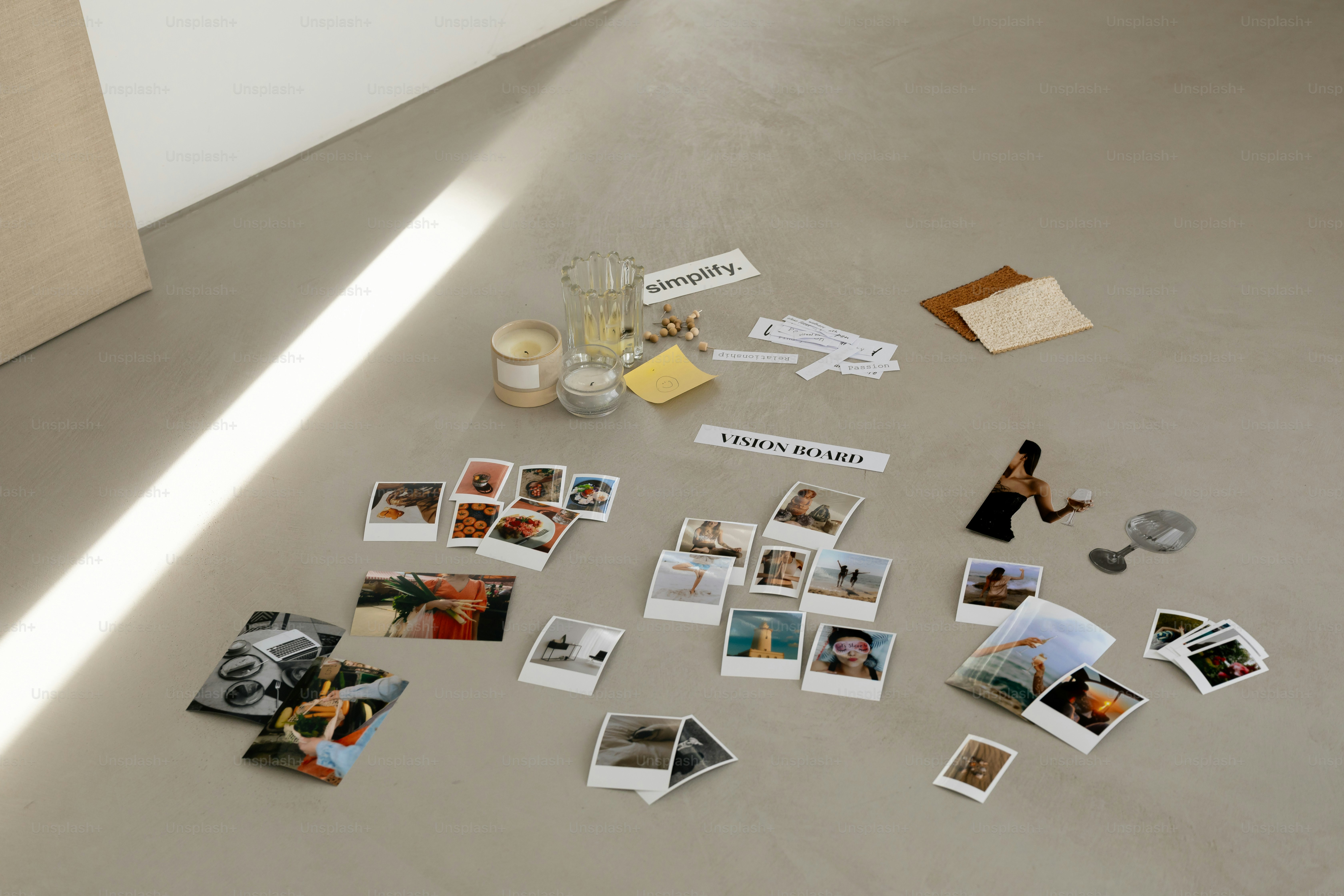 Woman arranging samples on a vision board photo – Interior design Image ...