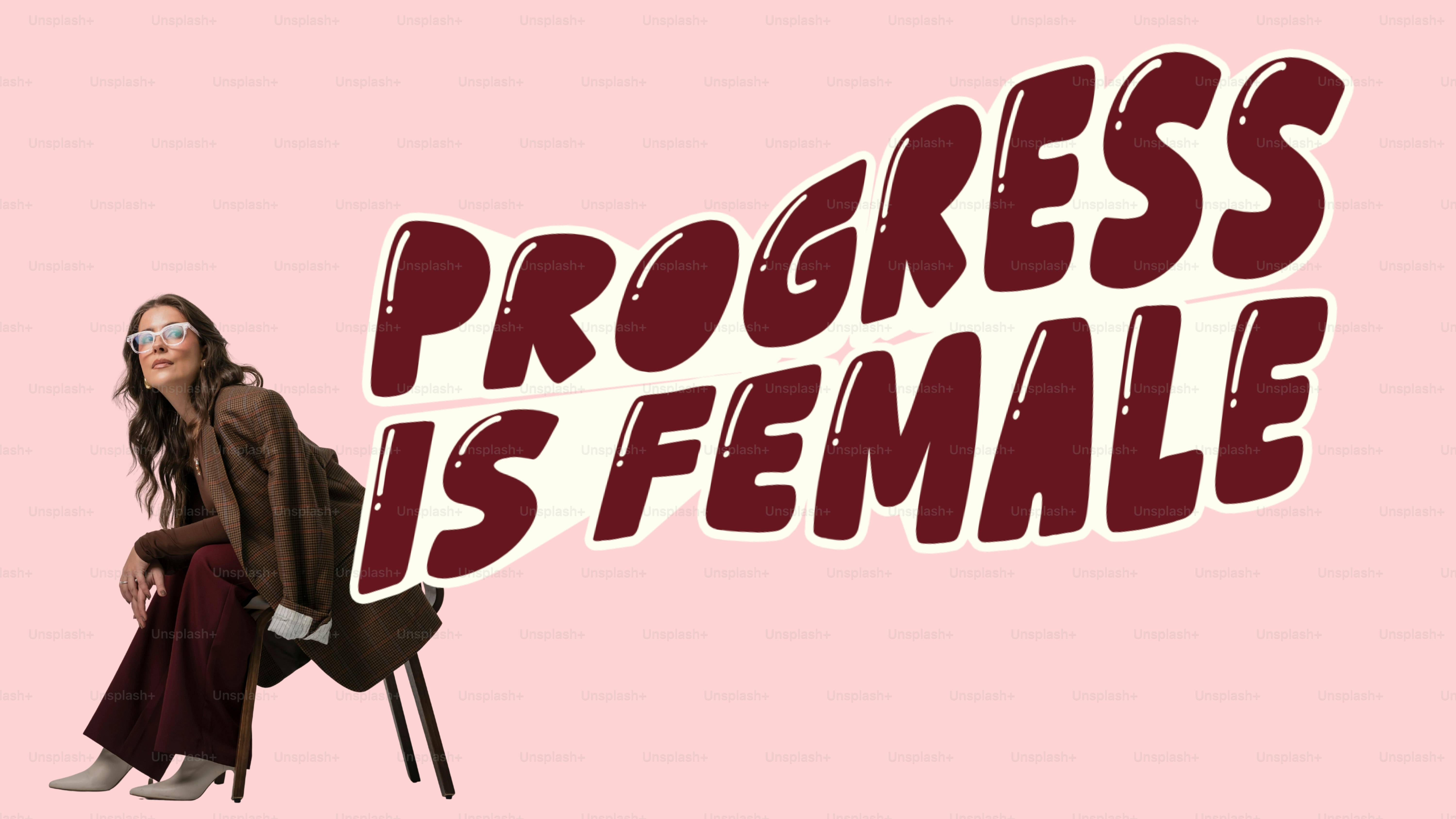 Femme assise près du texte « le progrès est féminin ».