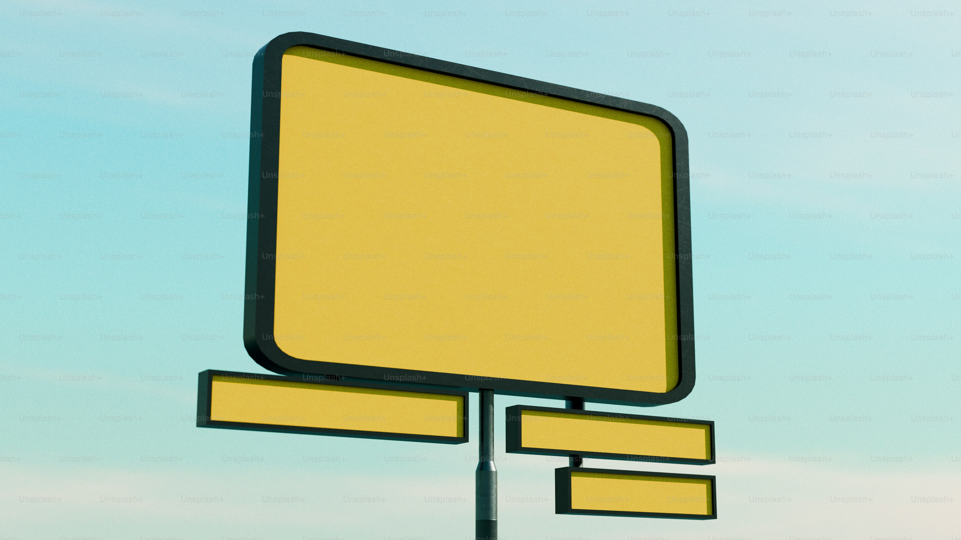 푸른 하늘을 배경으로 한 빈 노란 간판