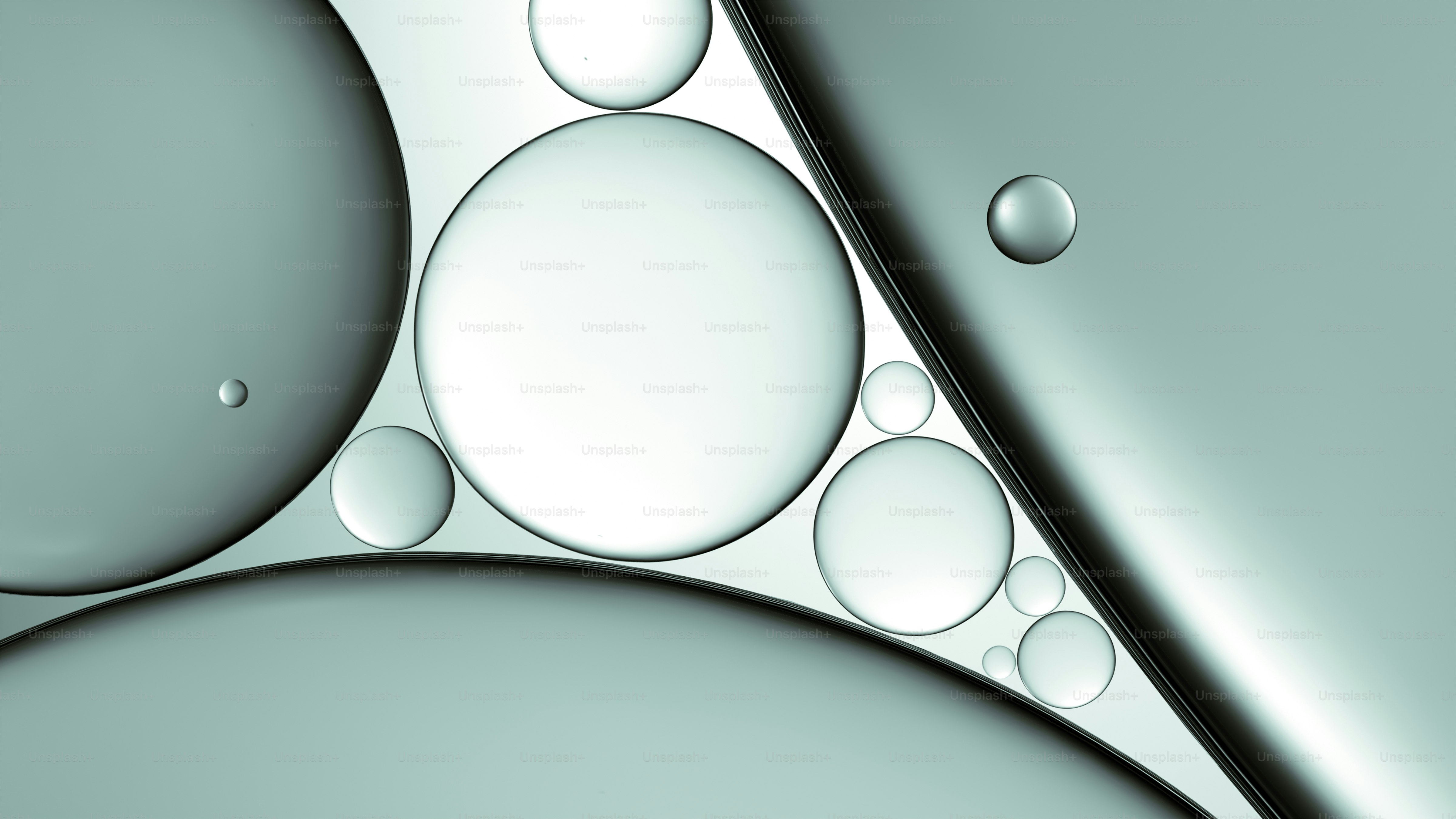 Disposition abstraite de sphères et de cercles translucides.