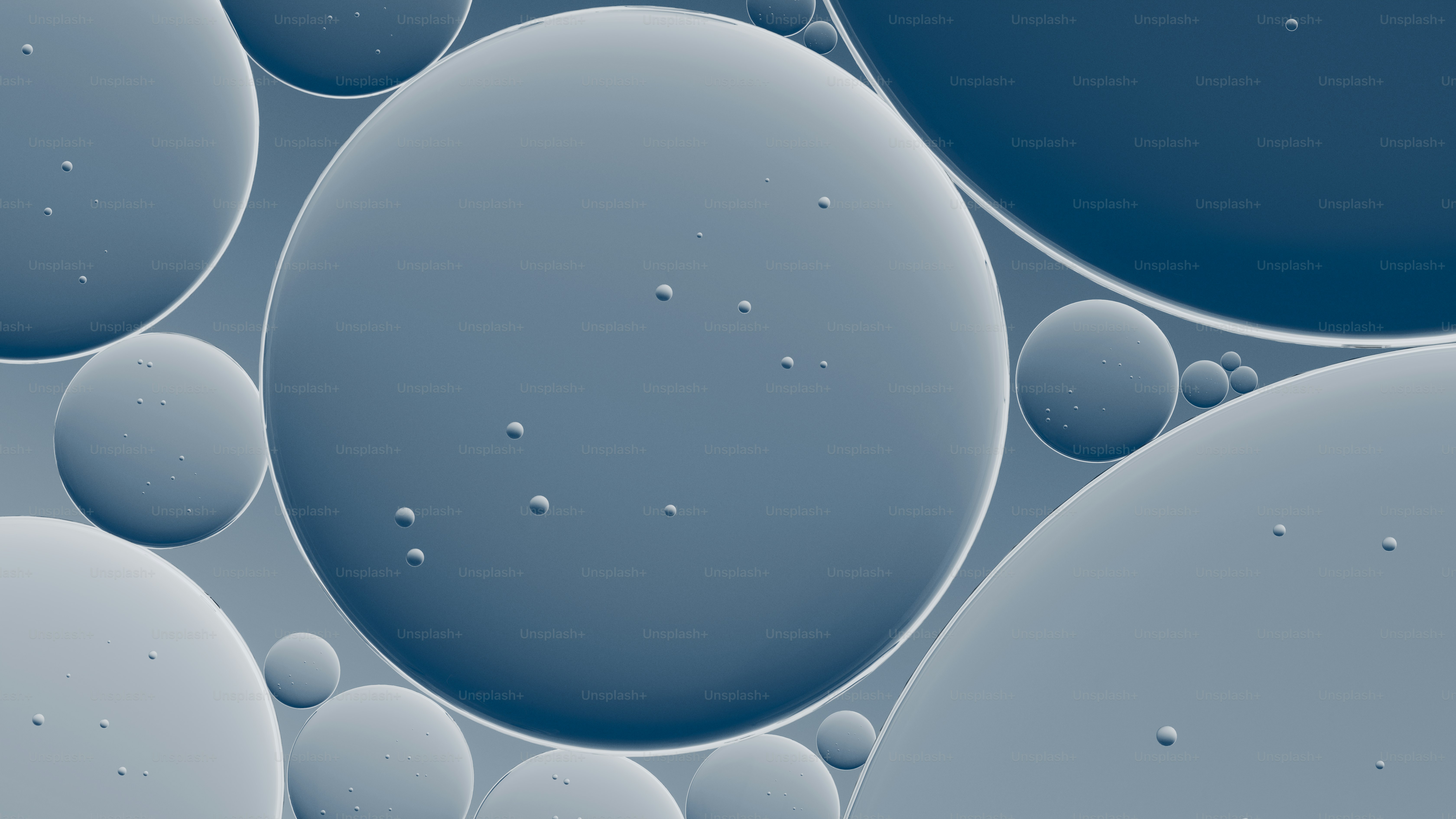 Close-up of blue oil and water bubbles