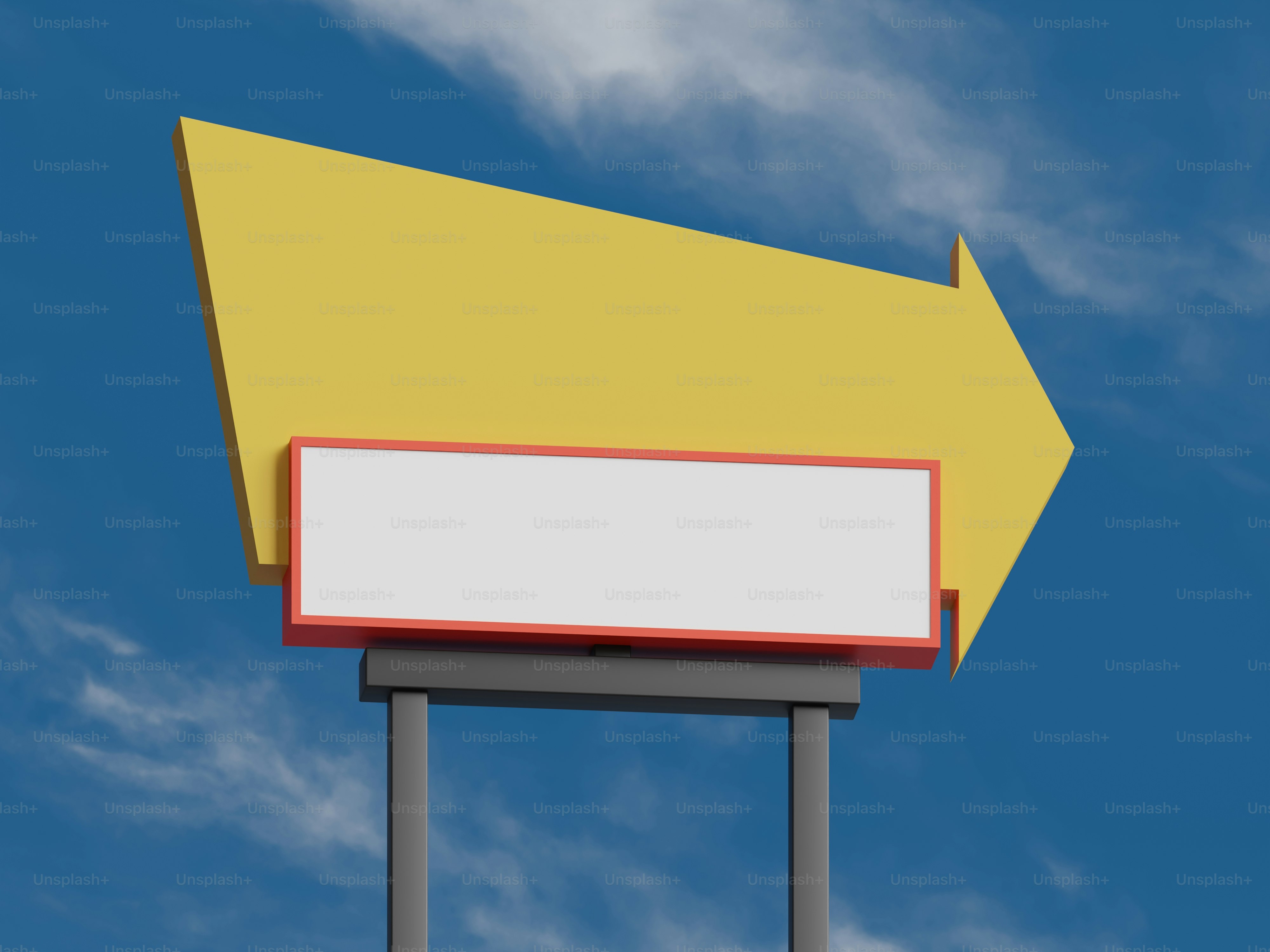 Placa de seta amarela com placa branca em branco