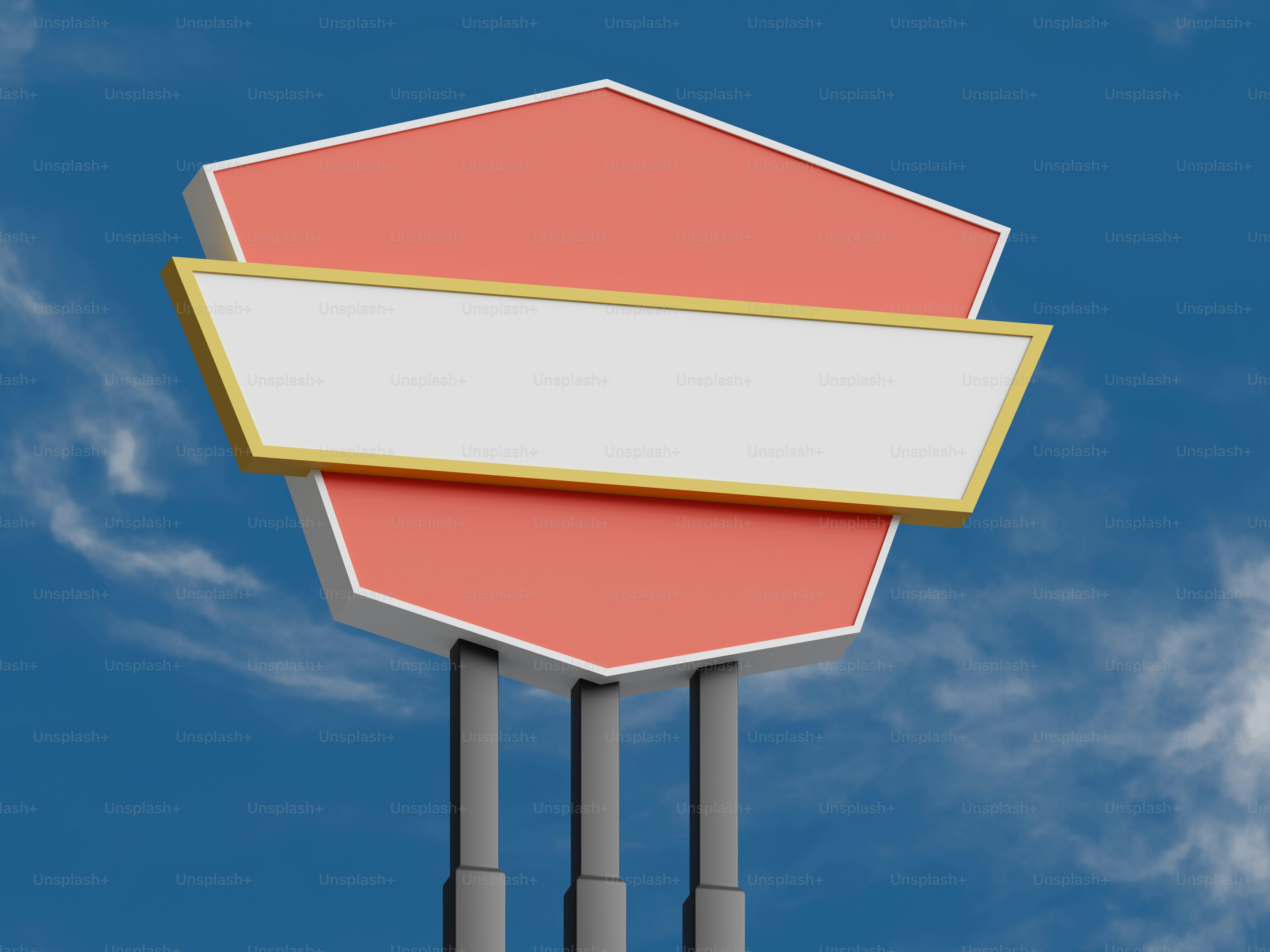 青空を背景にしたレトロな道路標識