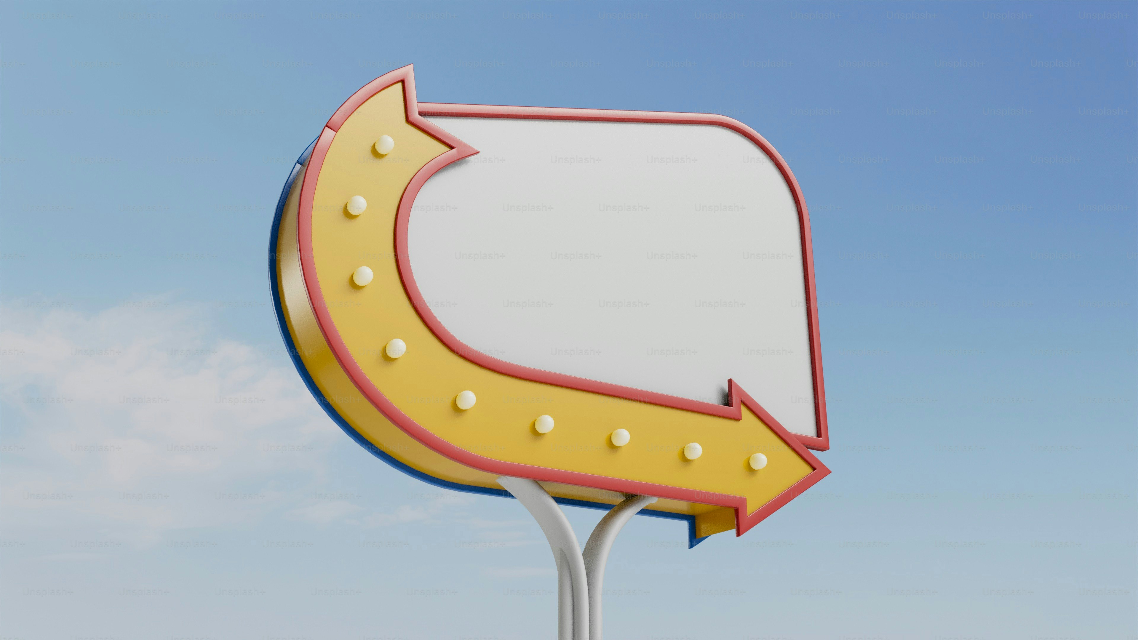 Retro-Marquee-Schild mit leerem Platz zum Himmel