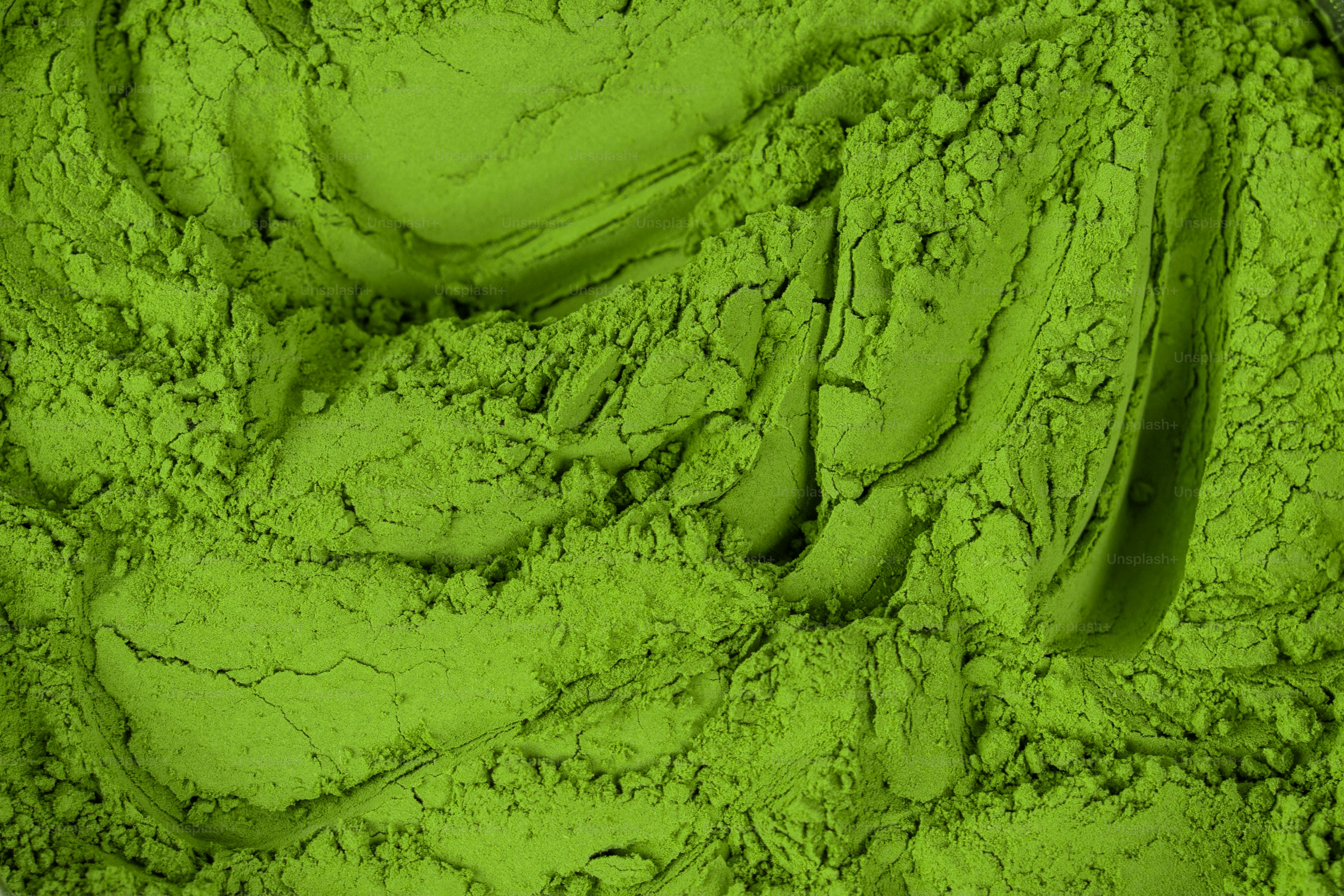 생기 넘치는 녹색 말차 가루 질감