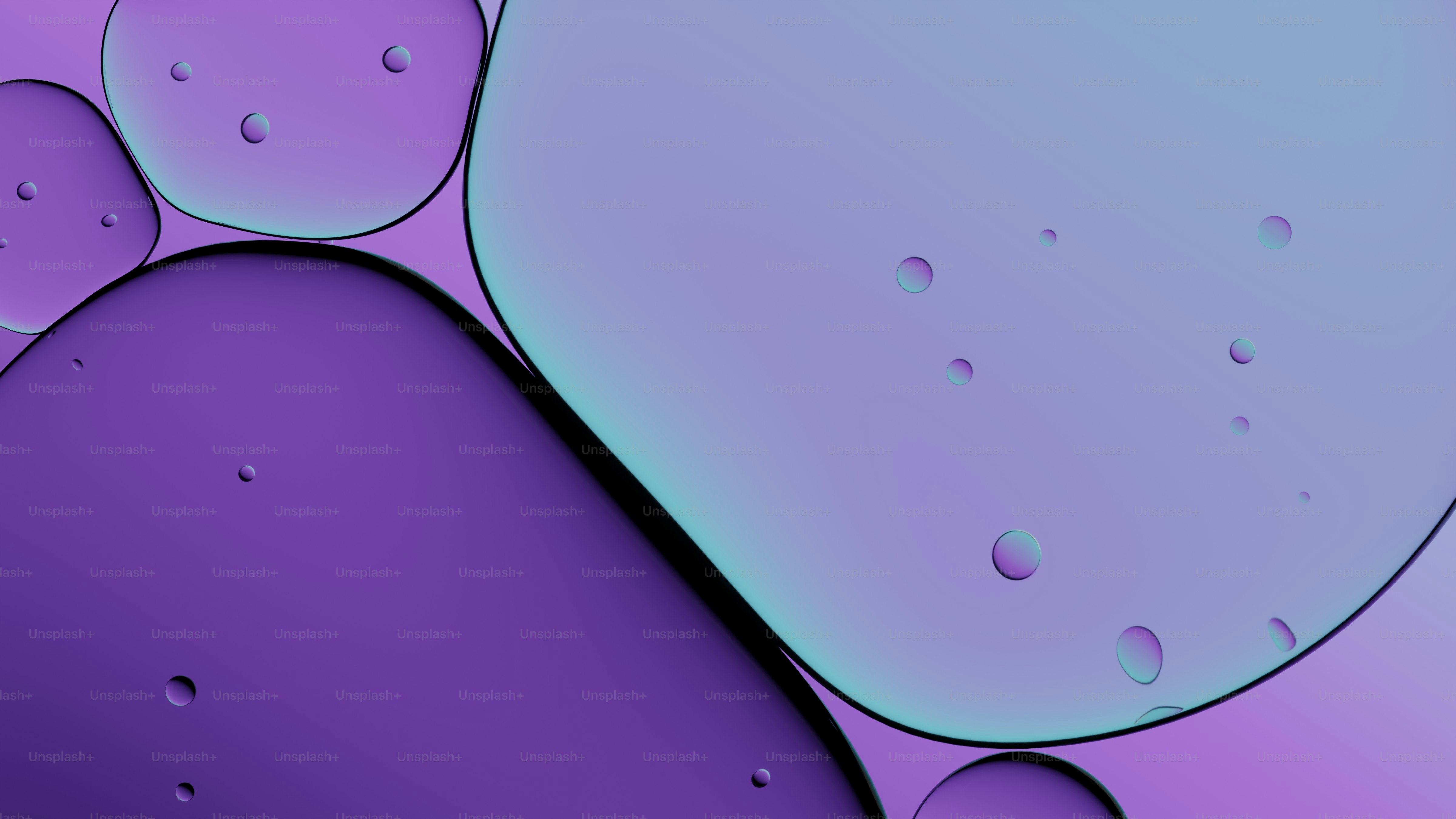 Abstrakte lila und blaue Öl- und Wasserblasen