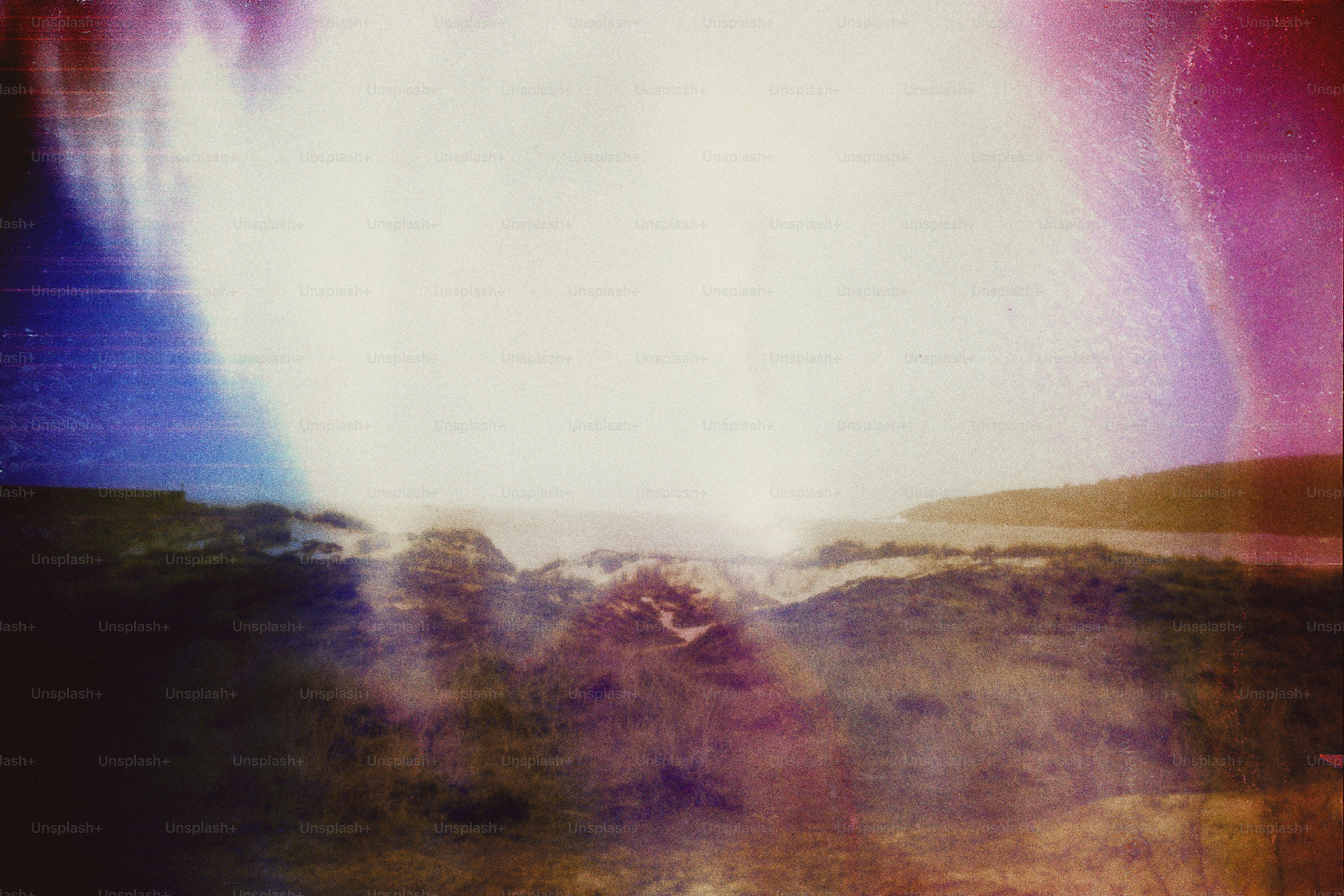 Abstrakte Landschaft mit bunten Lichtstreifen