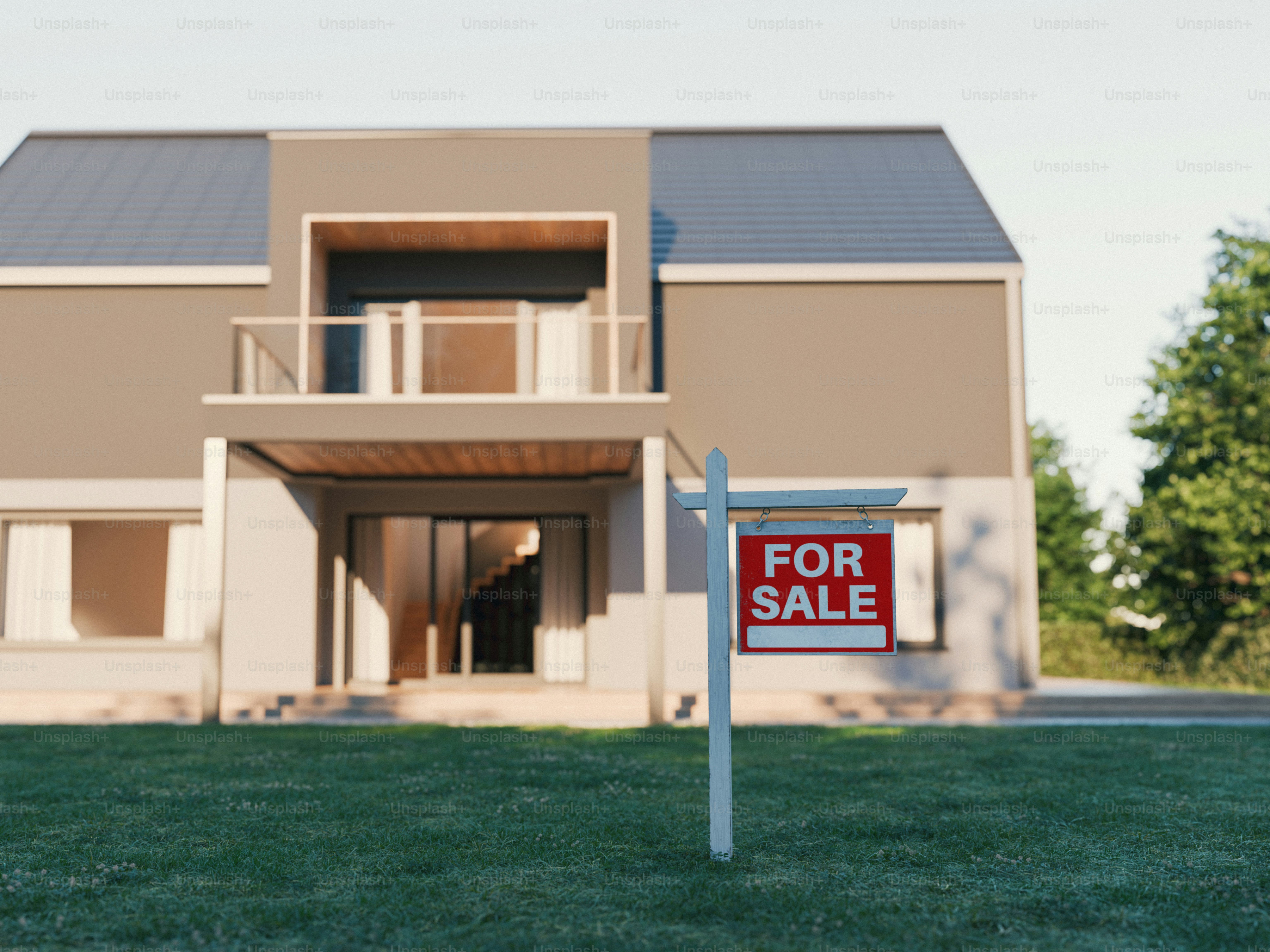 Rumah modern dengan tanda "dijual" di depan.
