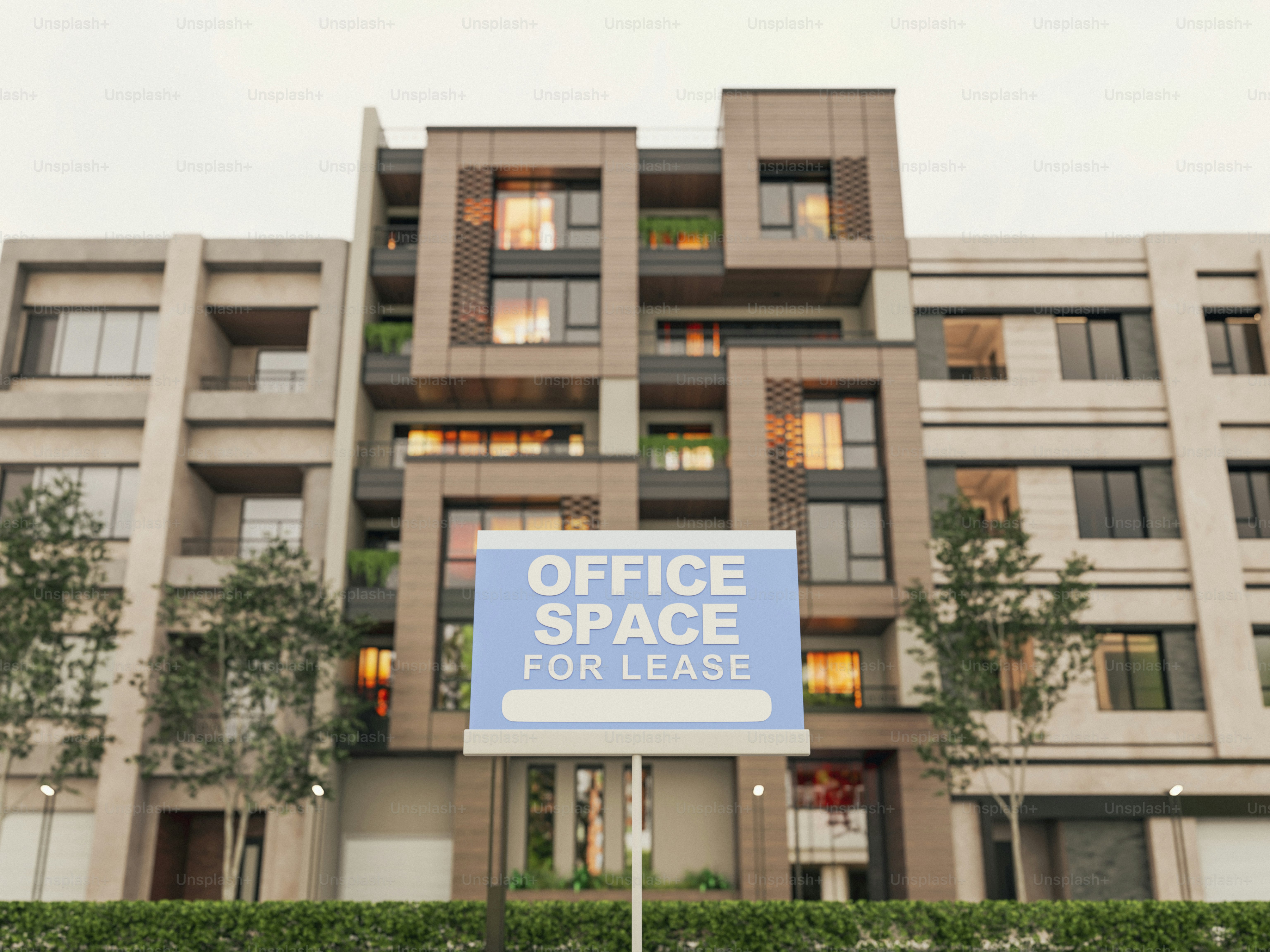 Ruang kantor untuk disewakan tanda di depan bangunan modern