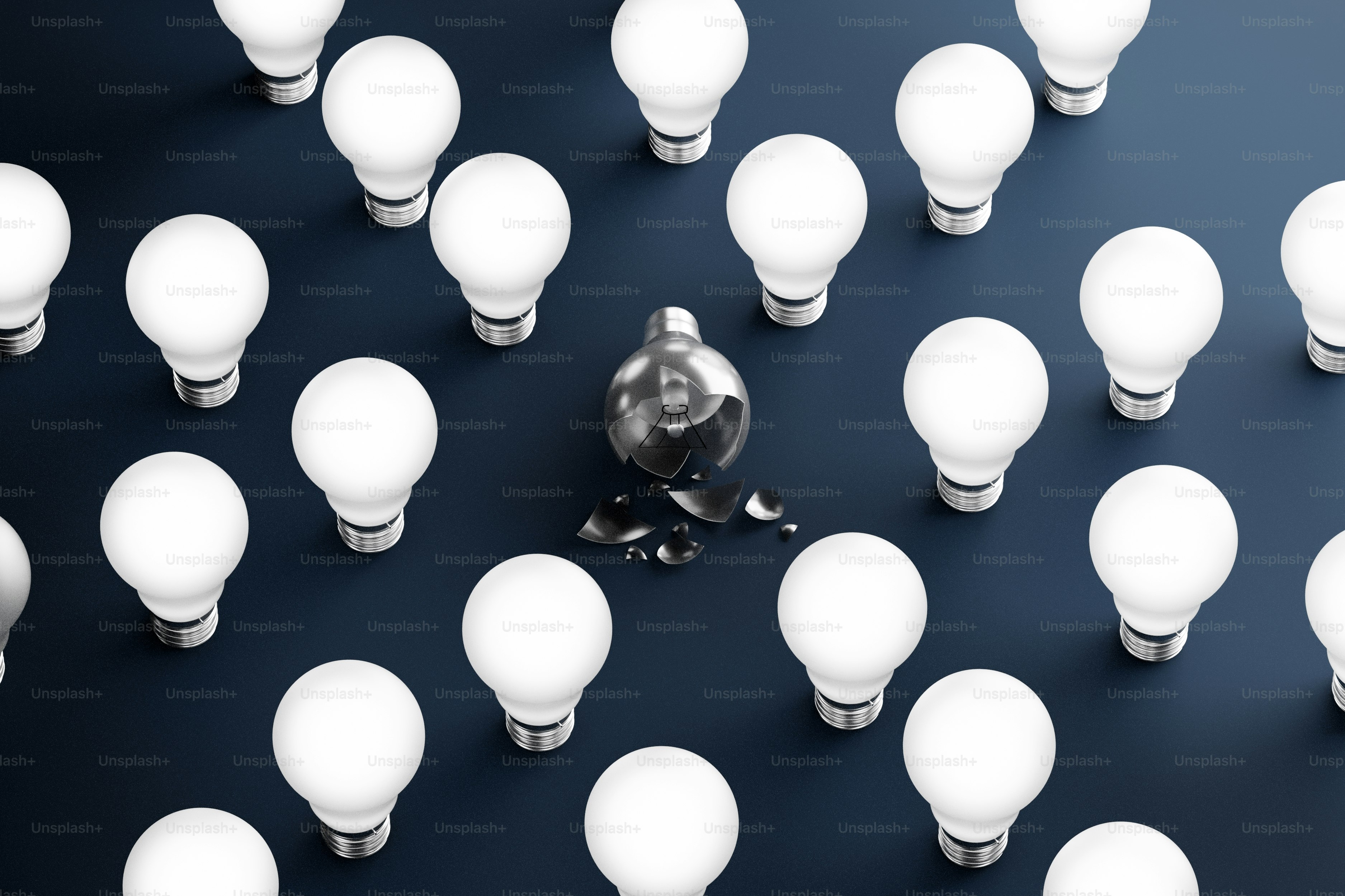 Bola lampu rusak di antara banyak bola lampu yang menyala