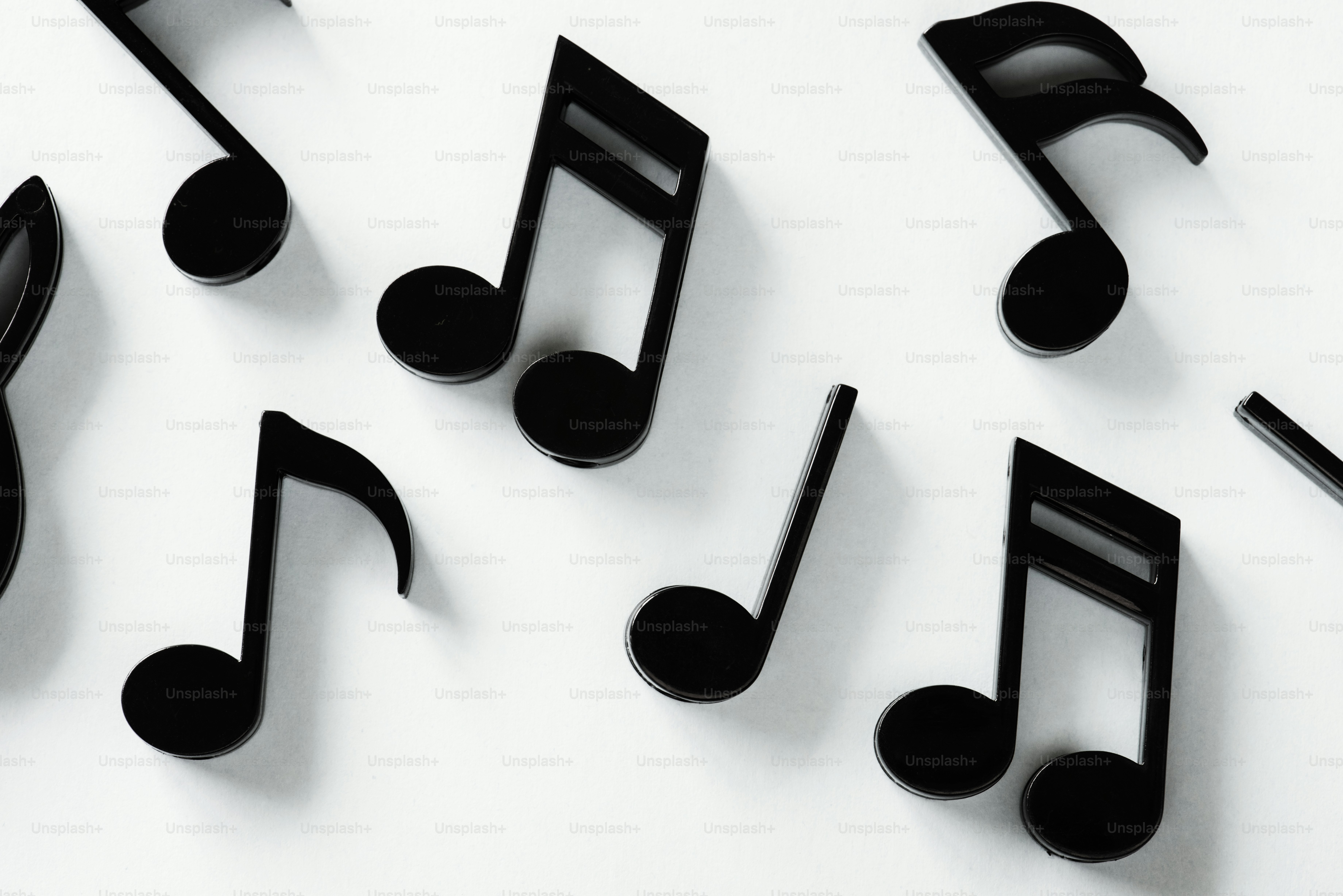 closeup-of-music-note-photo-abstract-image-on-unsplash