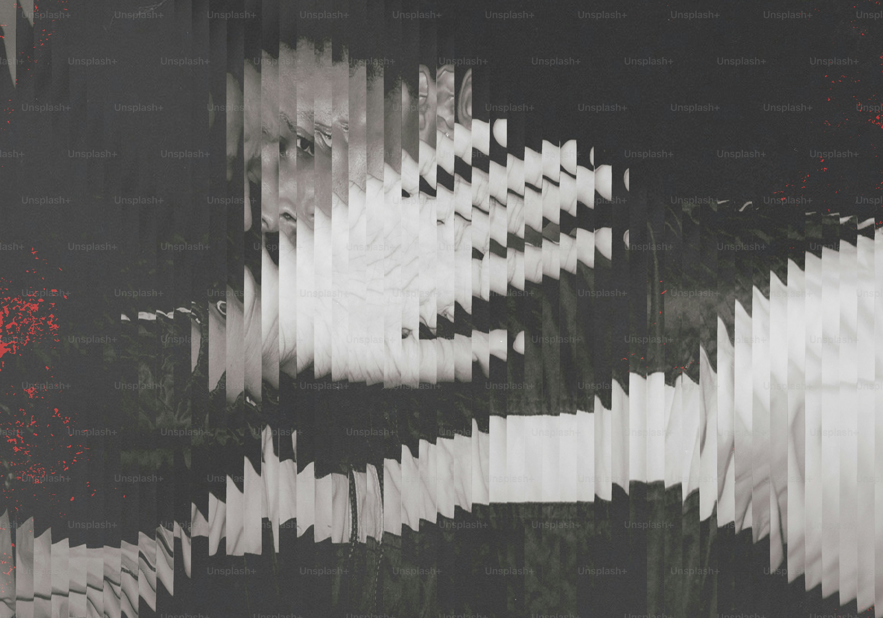 Cara y mano distorsionadas con efecto de fallo ondulado.