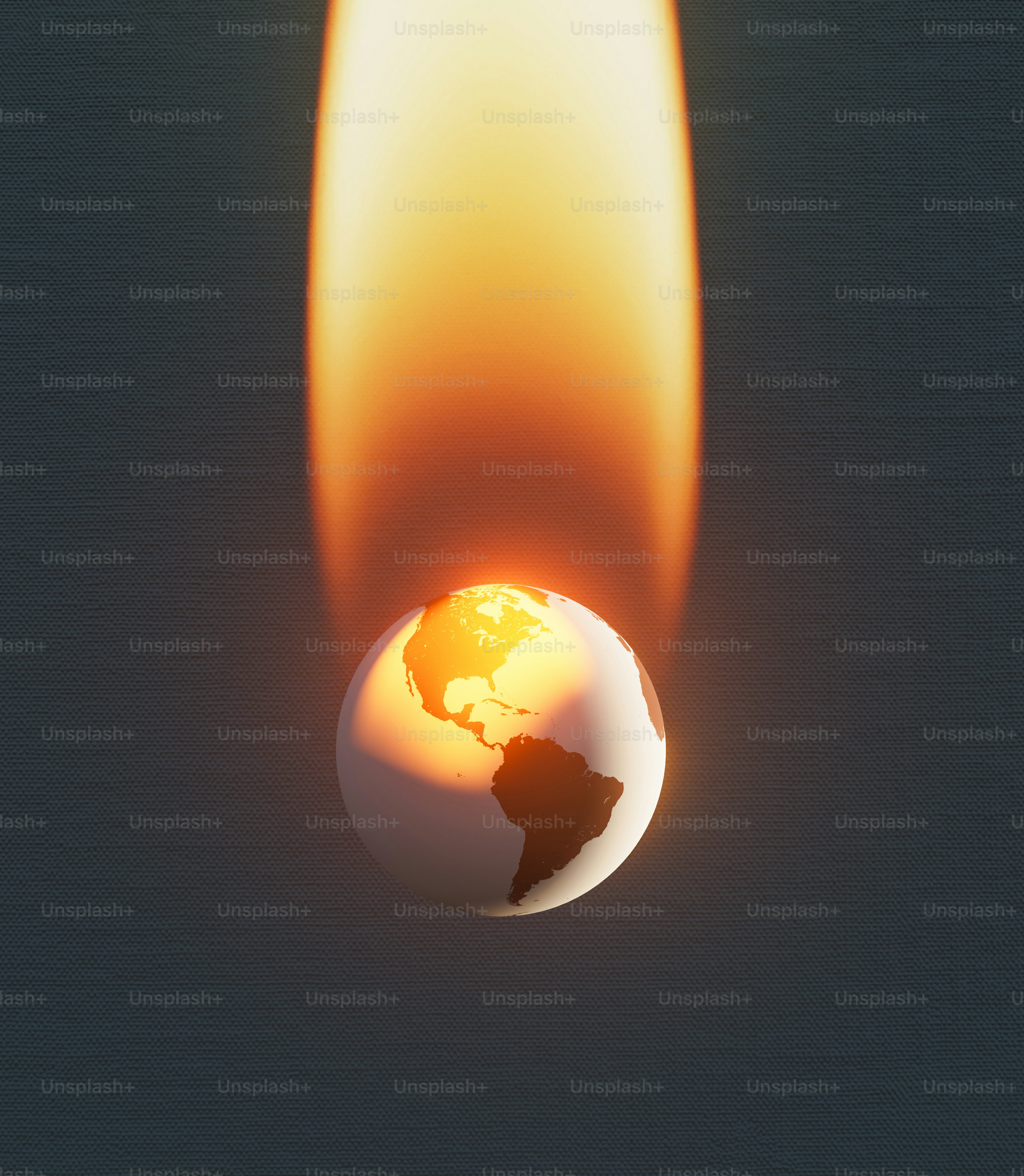 La planète Terre brillant intensément sous une flamme