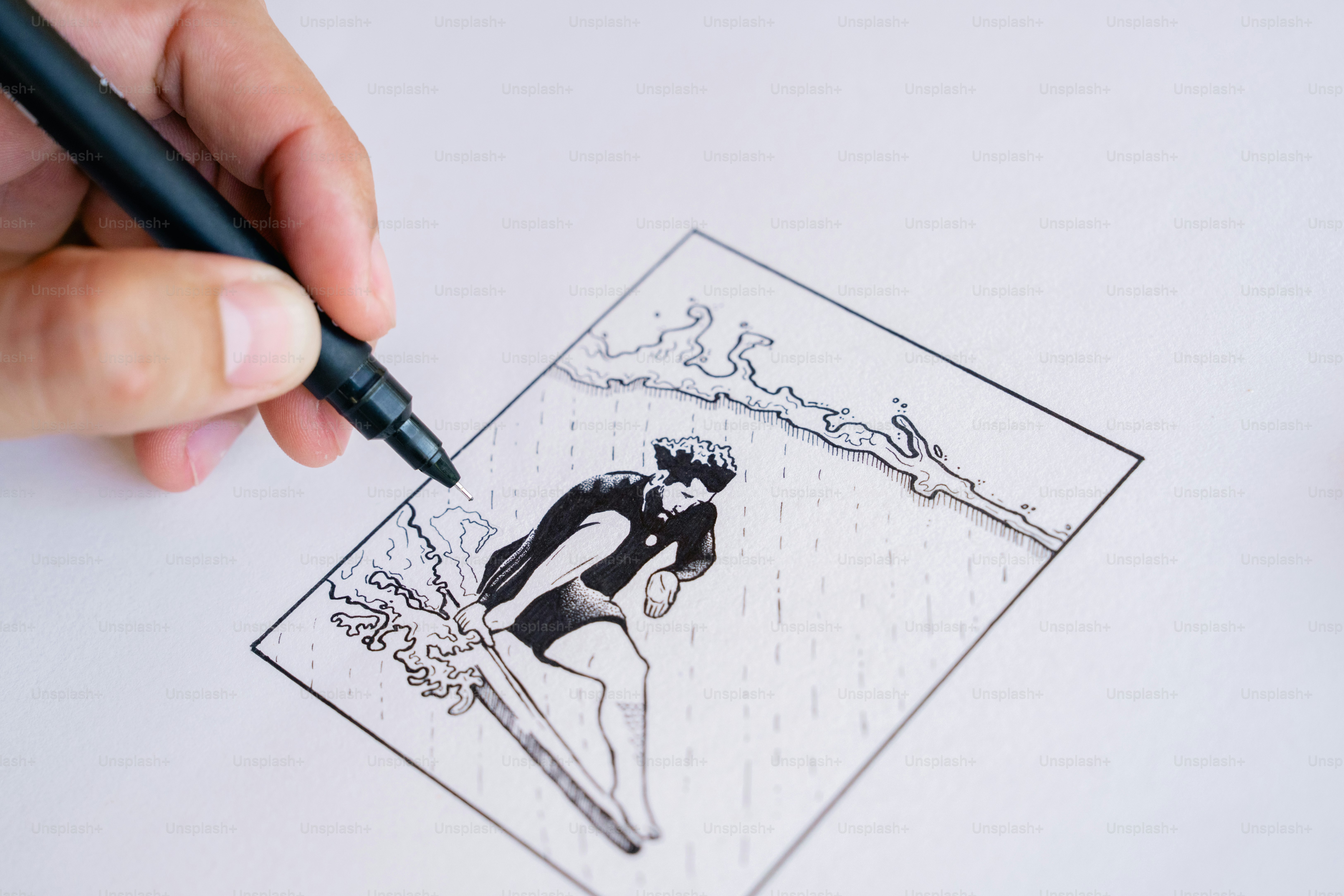 Handgezeichneter Surfer auf einer Welle mit schwarzem Marker