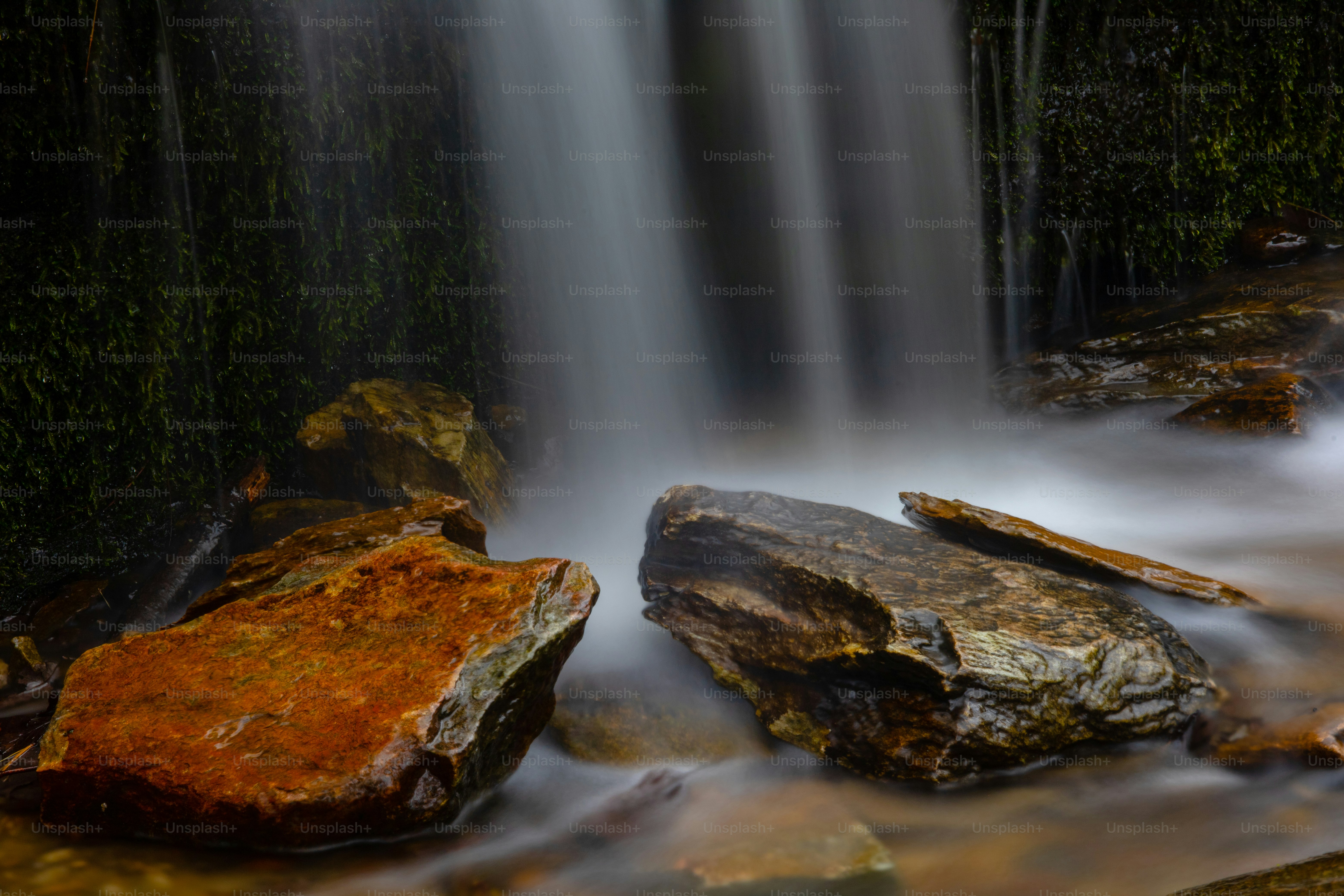 Cachoeira no Parque Estadual Hanging Rock