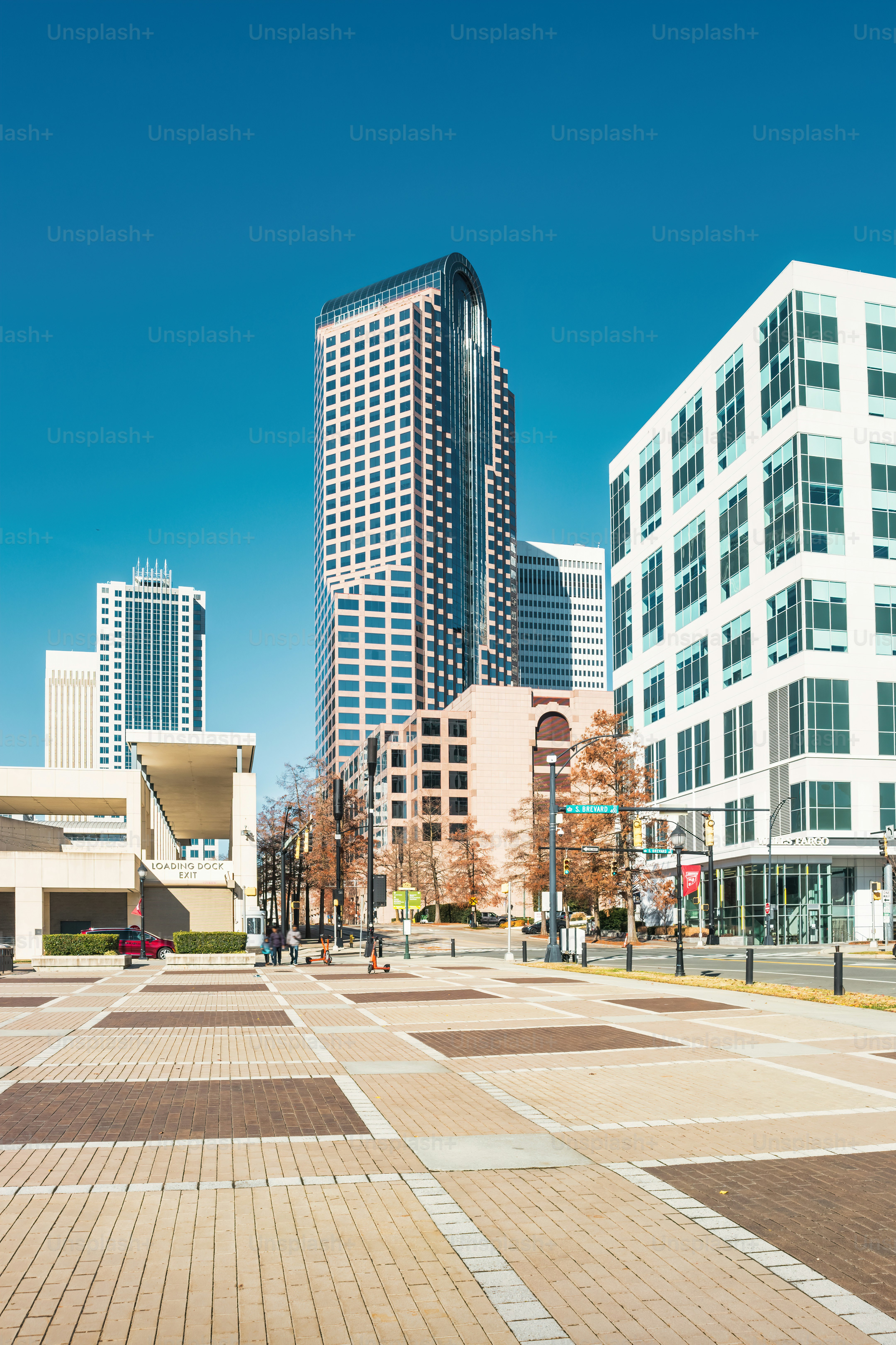 Place publique au centre-ville de Charlotte, Caroline du Nord, États-Unis.