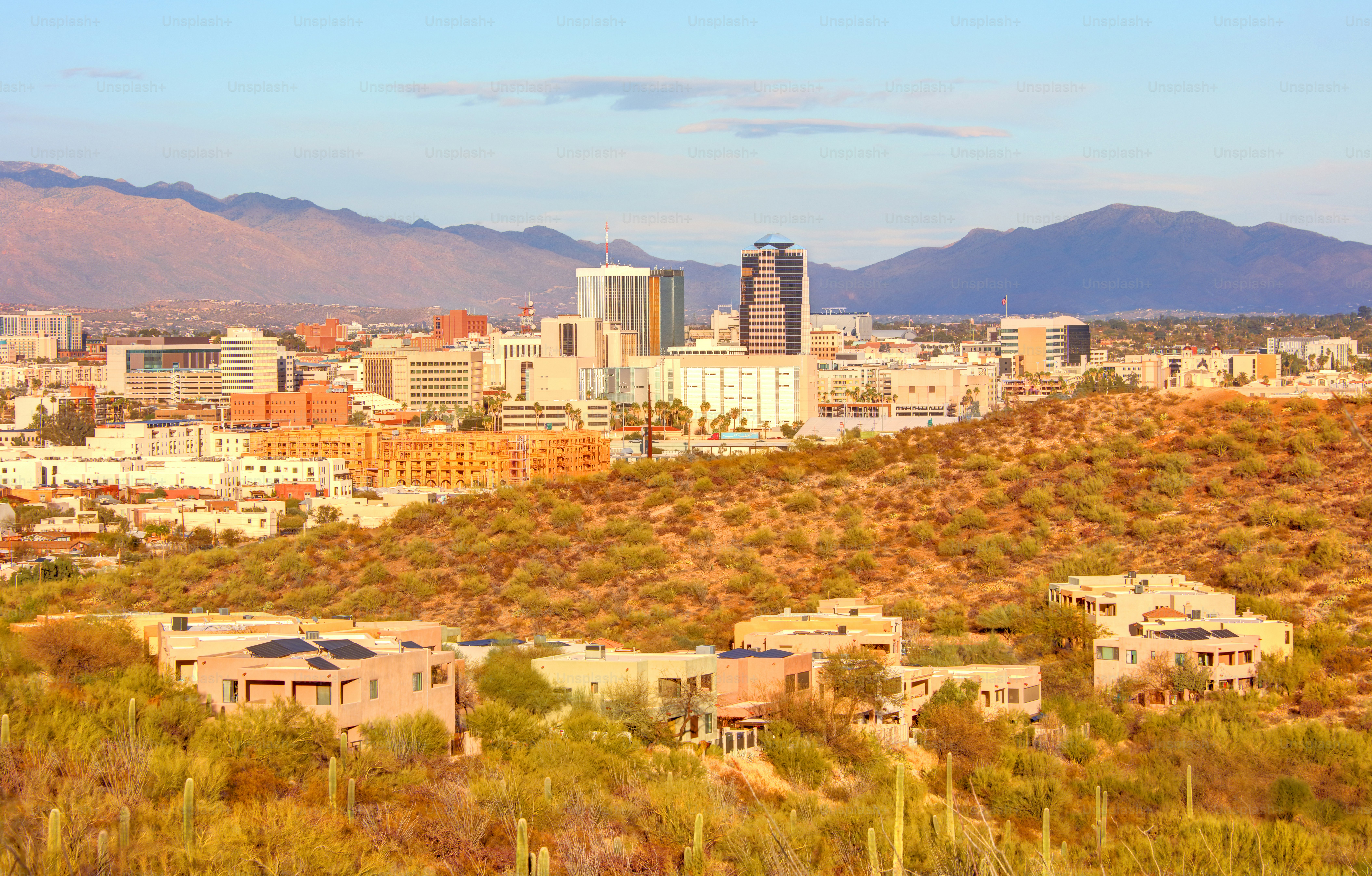 Tucson est une ville et le siège du comté de Pima, en Arizona.  C’est la deuxième plus grande ville d’Arizona, derrière Phoenix