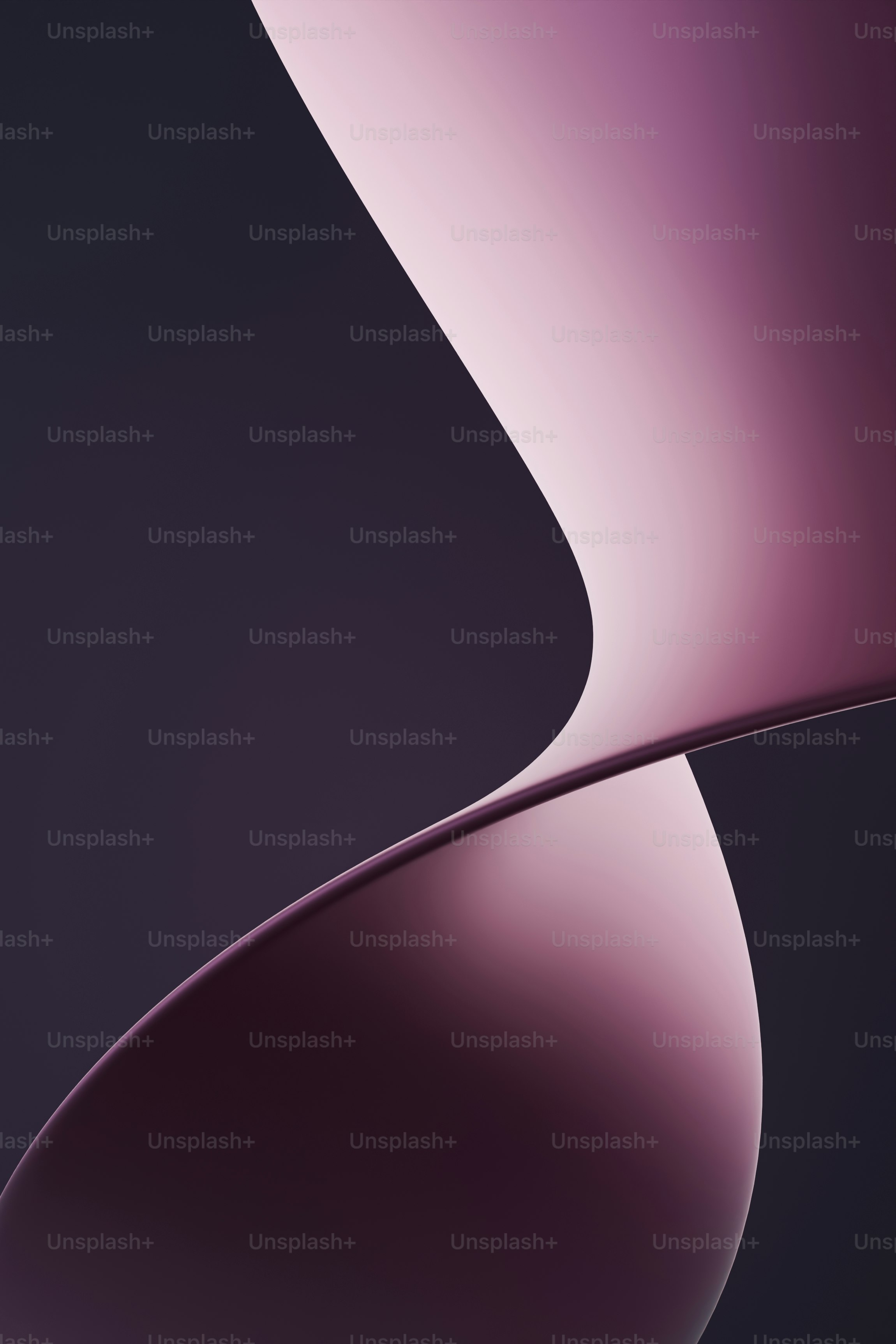 Uma superfície lisa e curva em tons de roxo suave contra um fundo escuro