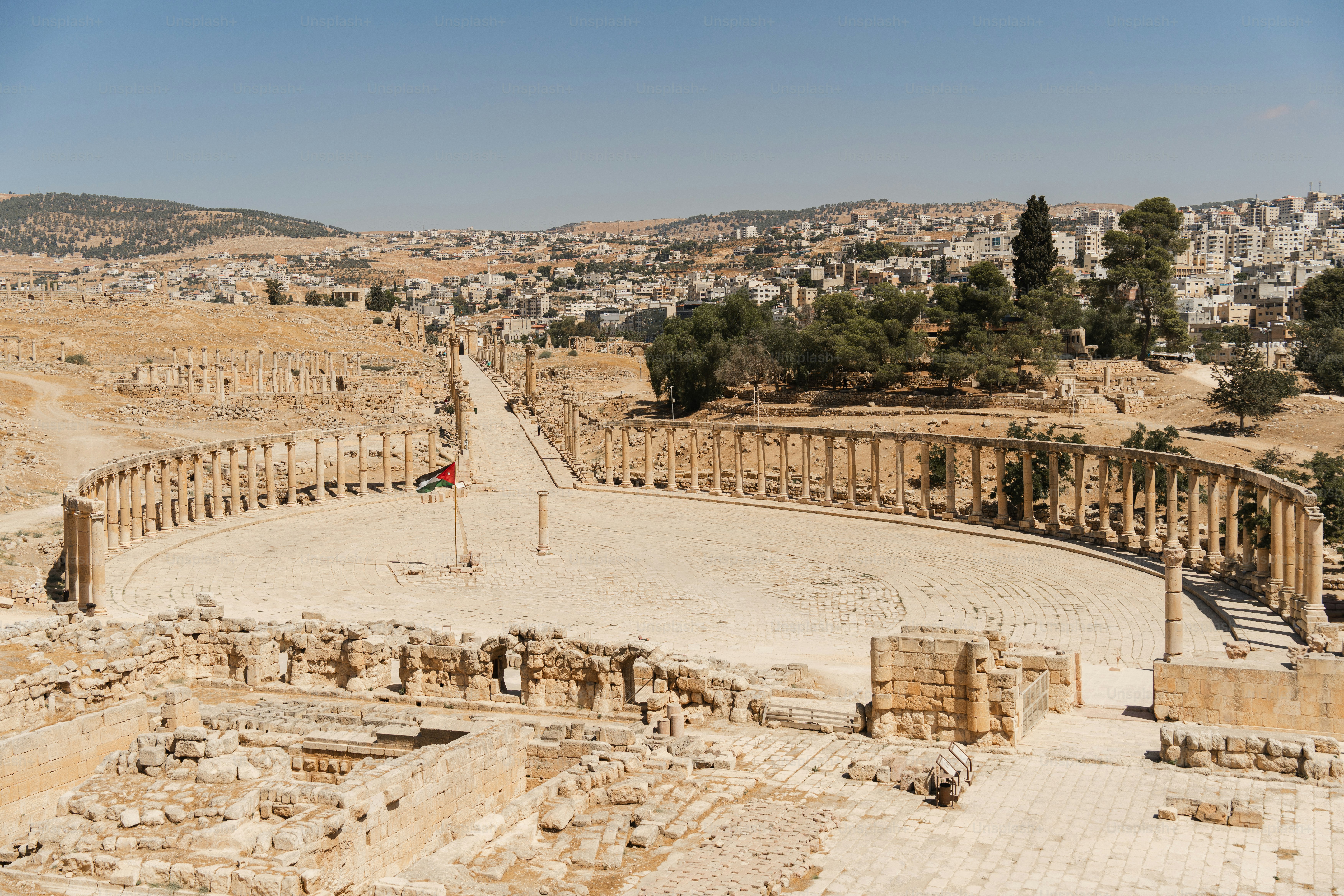 Oval plaza in ancient Jarash - Photo on Unsplash+