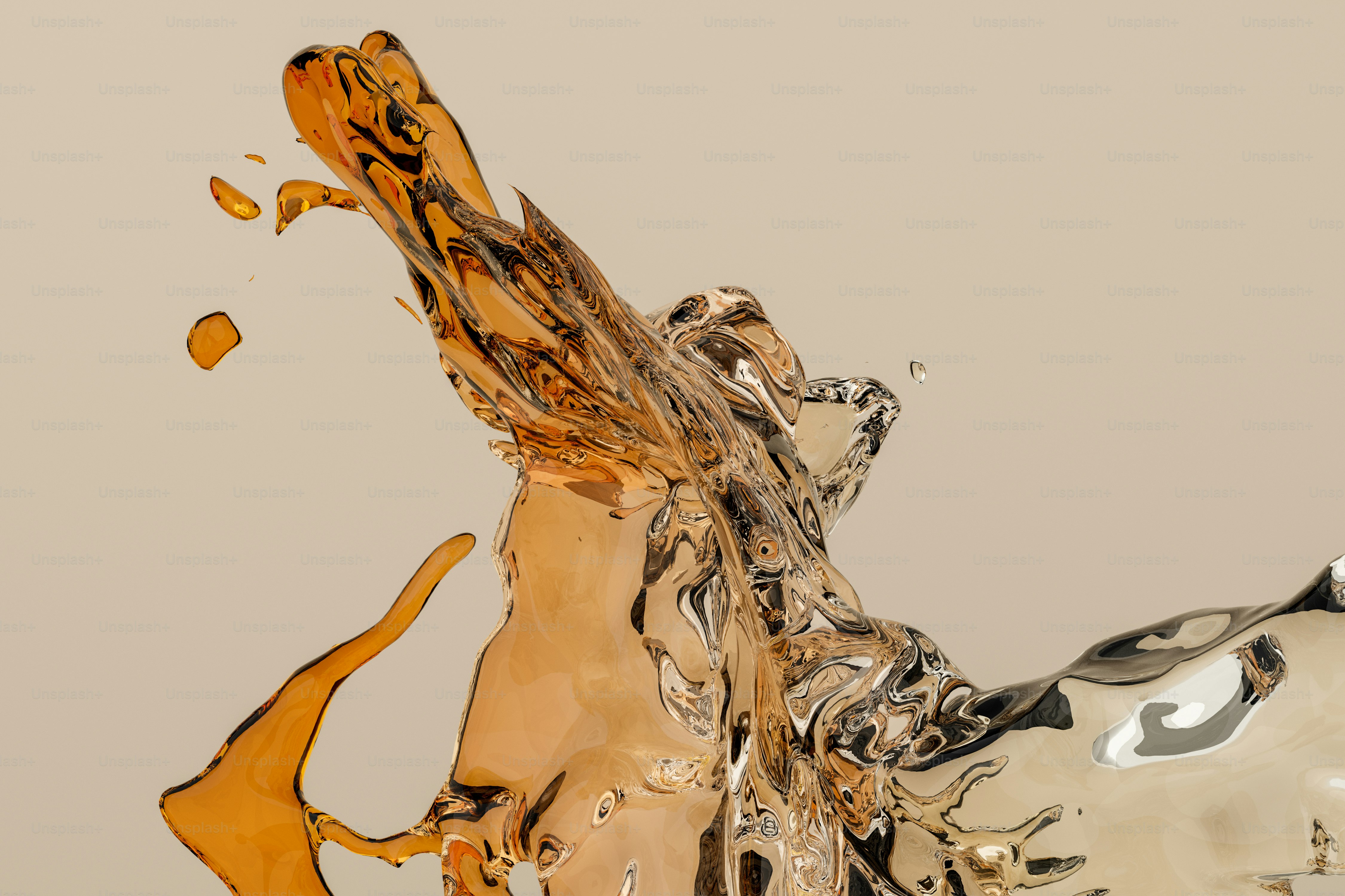 Un render 3D di liquido ambrato che schizza su uno sfondo beige semplice