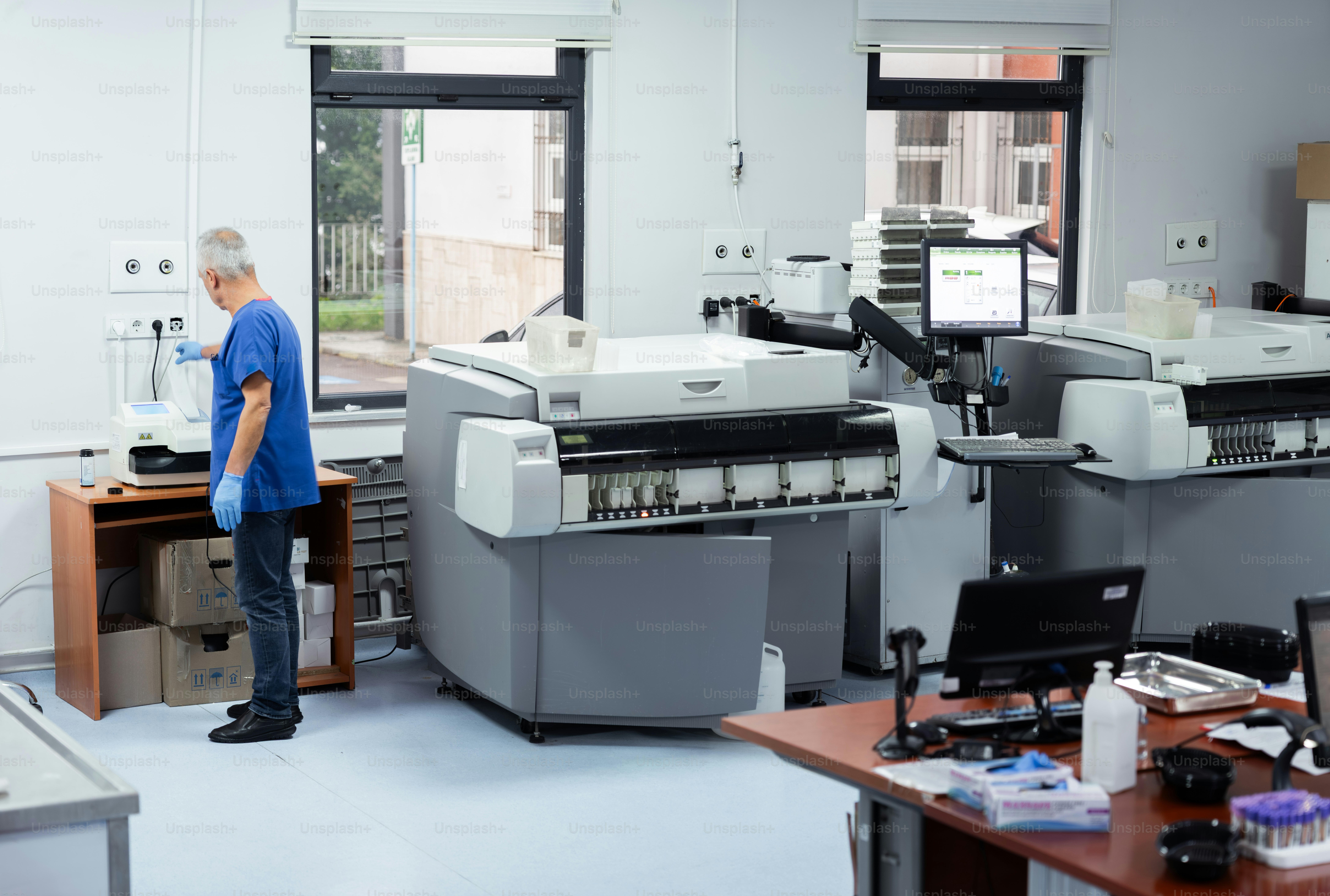 Medical laboratory equipment in clinical room - Photo on Unsplash+