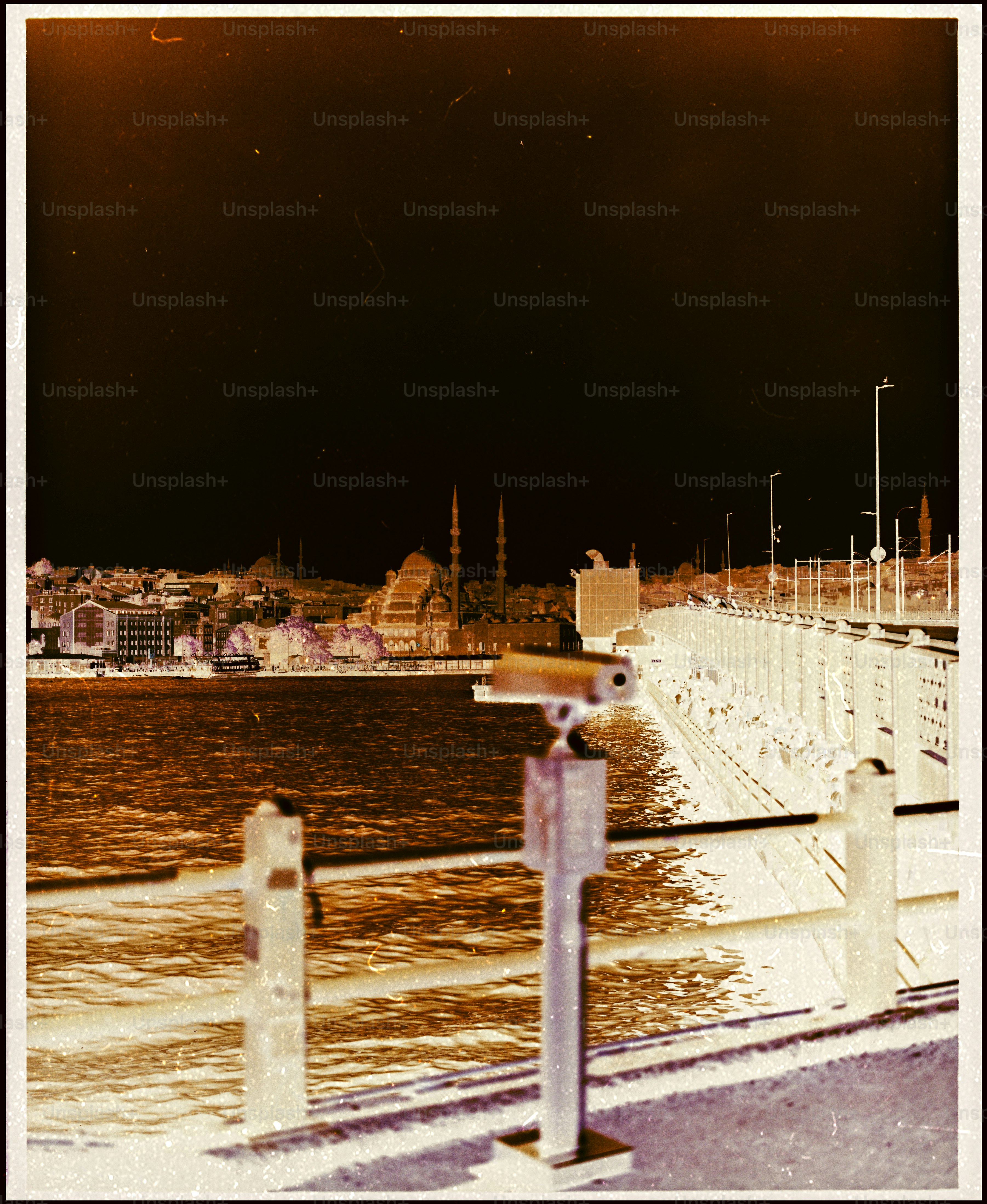 Galata Bridge and New Mosque in Istanbul - Photo on Unsplash+