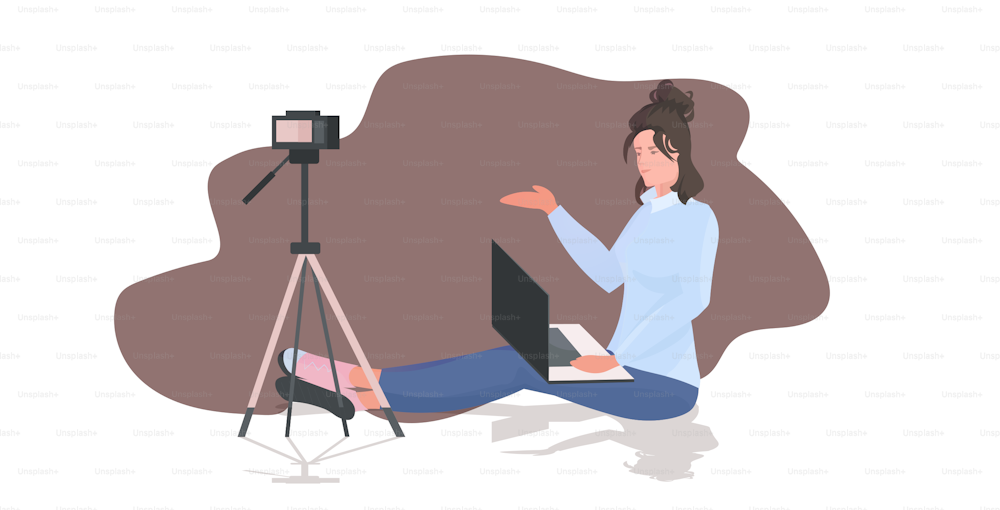 삼각대에 카메라를 사용하여 비디오 블로그를 녹화하는 여성 블로거 라이브 스트리밍 소셜 미디어 네트워크 블로깅 개념 격리된 수평 전체 길이 벡터 그림