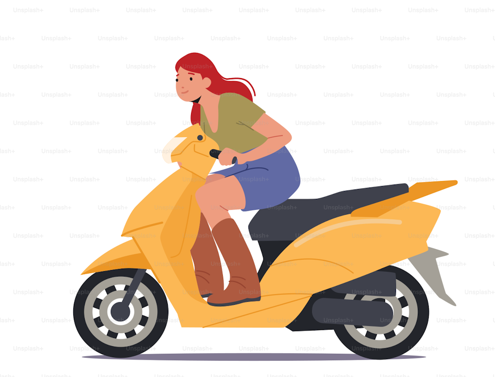 Jeune fille à moto ou scooter moderne isolée sur fond blanc. Femme excitée conduisant un vélo jaune, les transports urbains, un motocycliste à caractère féminin. Illustration vectorielle de personnes de dessins animés