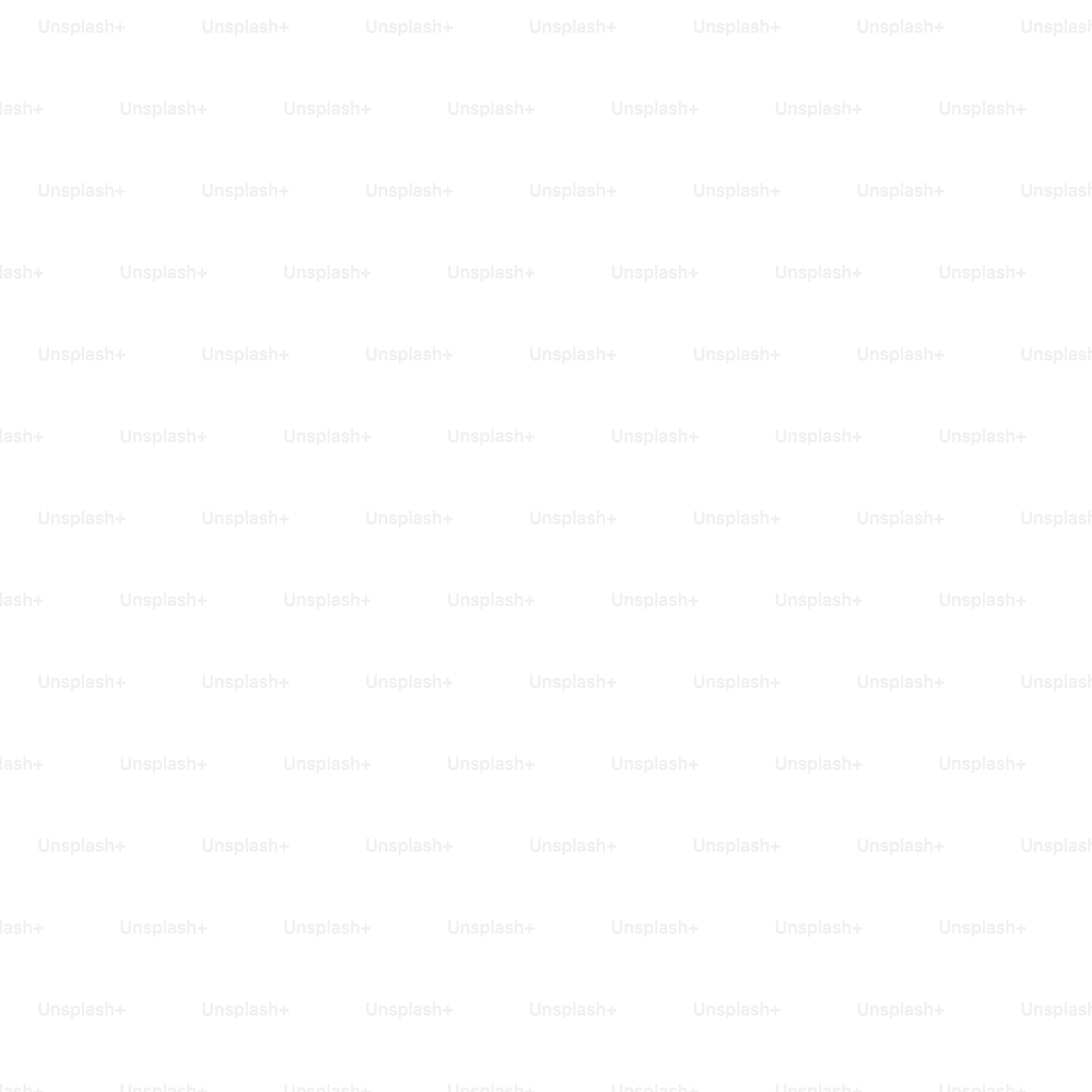 Mono-Linie – Umriss eines Hügels am Meer mit Holzboot im Sonnenuntergang