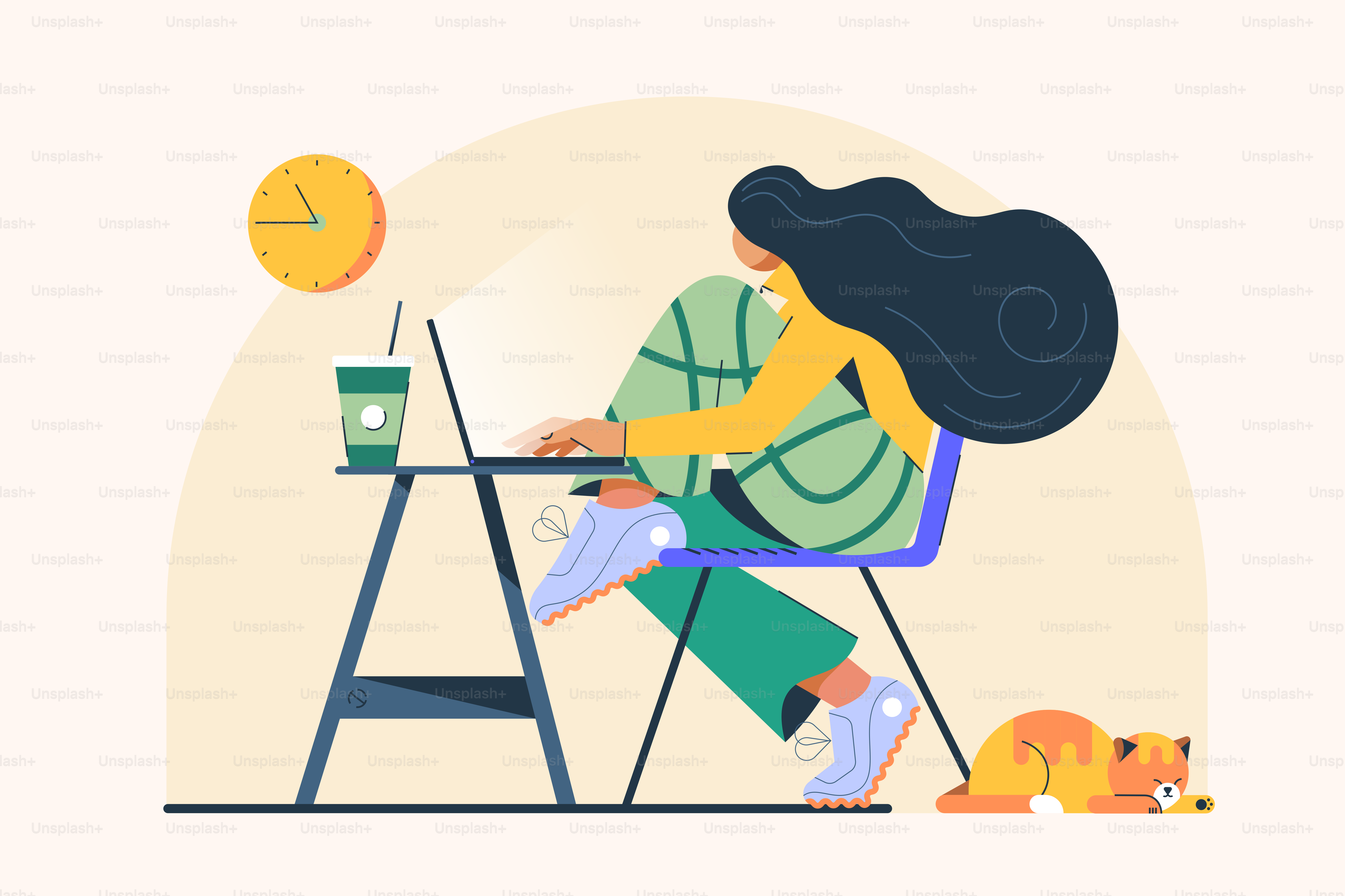 Eine Frau, die an einem Schreibtisch mit einem Laptop und einer Katze sitzt