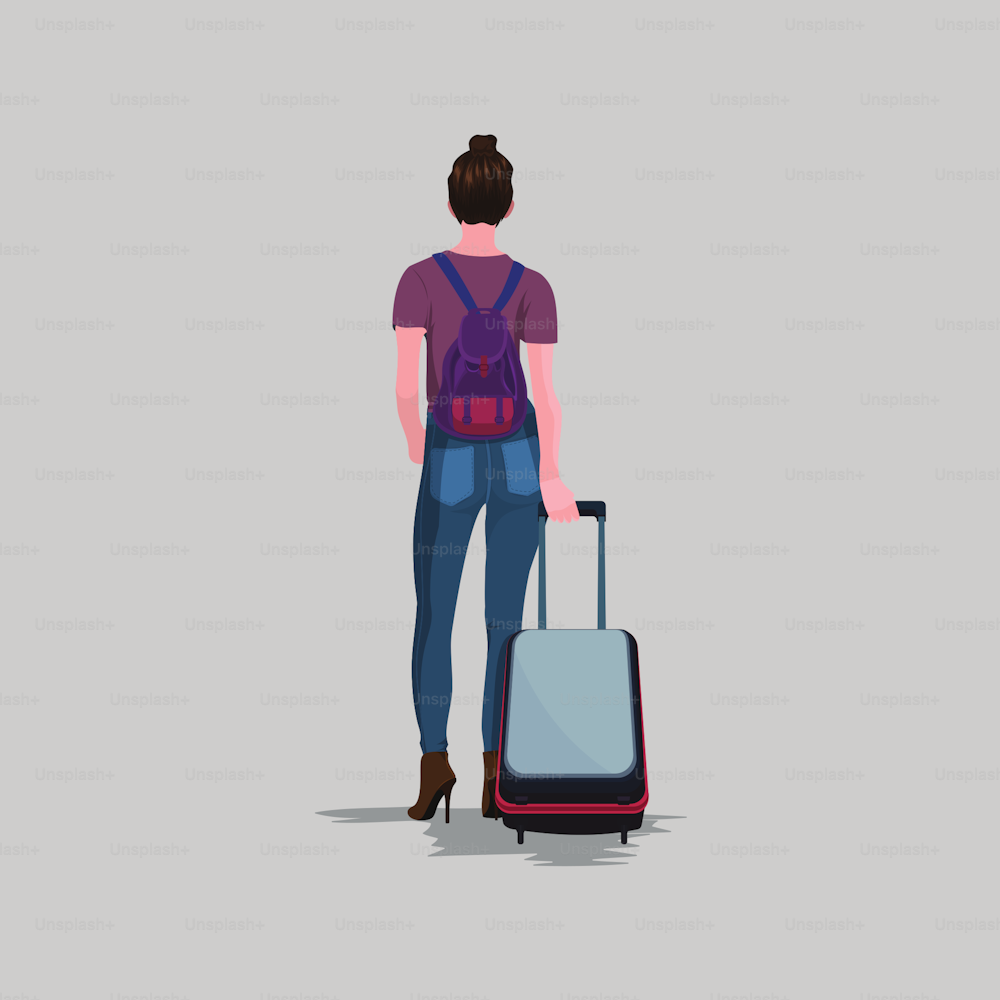 Retrato de una joven viajera que muestra la espalda, posando y esperando, mirando hacia atrás. Sosteniendo una maleta azul.
