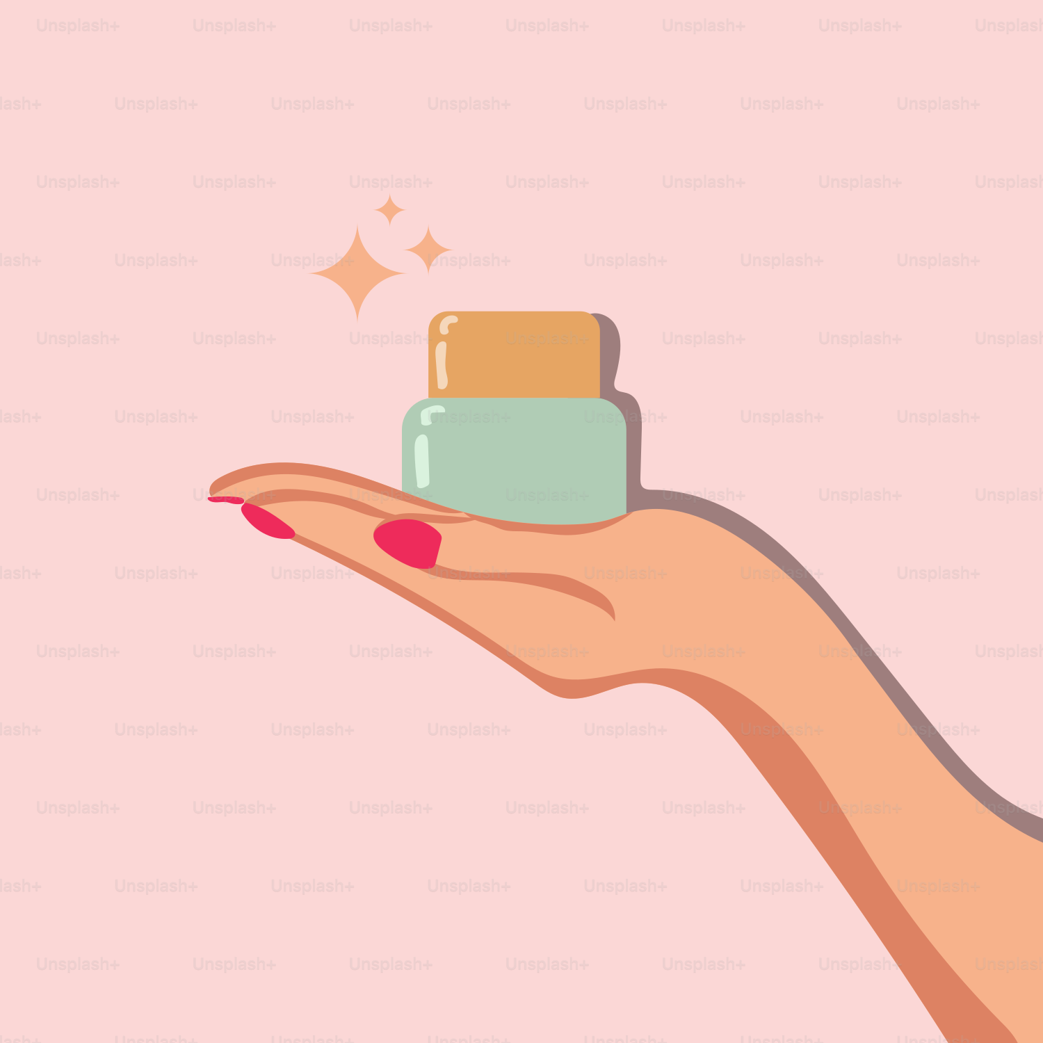 Die Hand einer Frau, die eine Flasche Sonnencreme hält