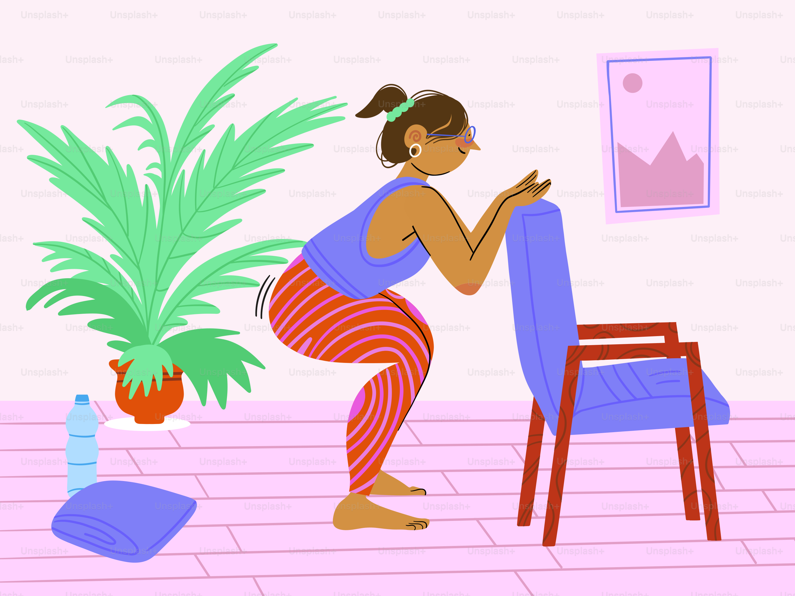 Eine Frau, die an einem Tisch vor einer Topfpflanze sitzt