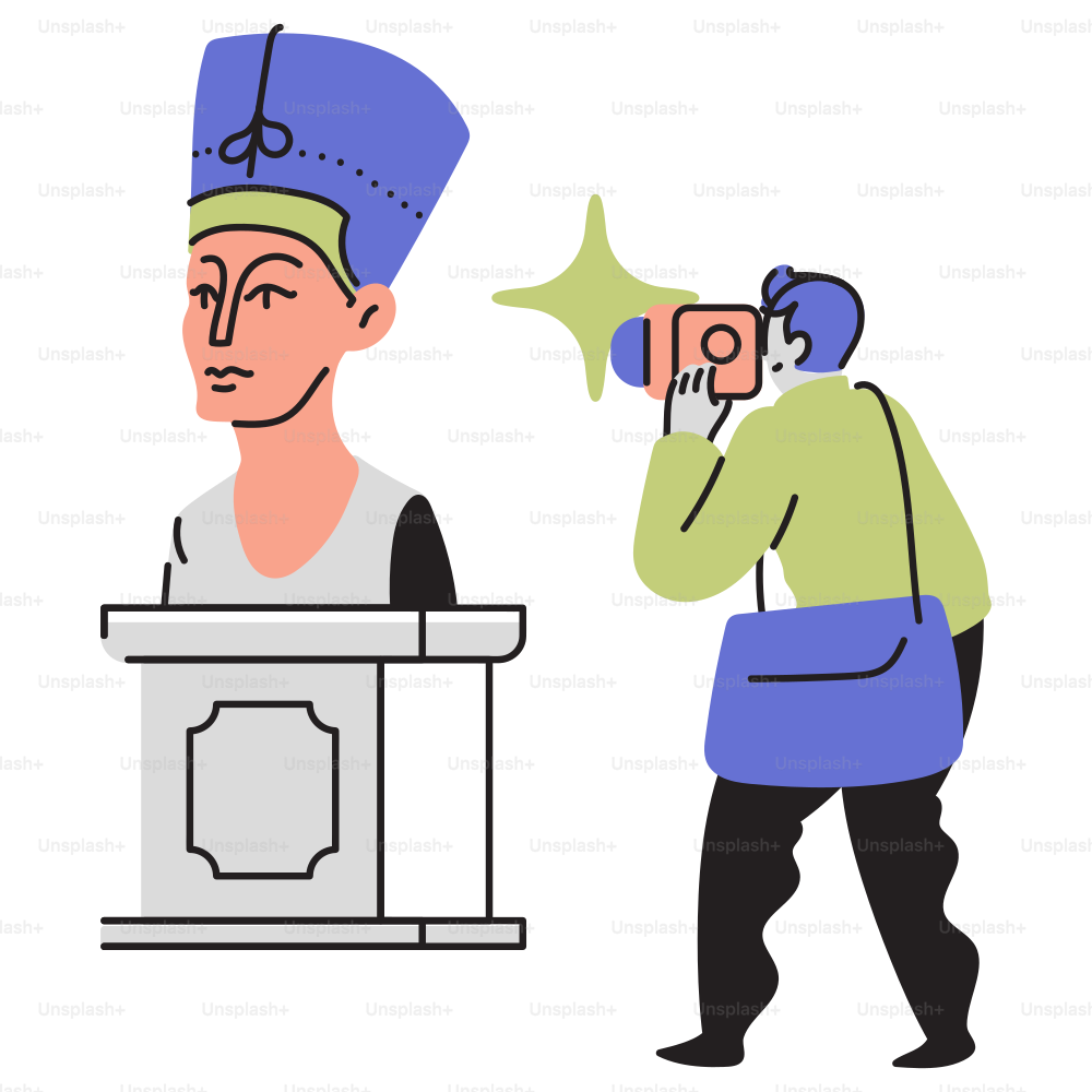 Un homme debout sur un podium avec un mégaphone à la main