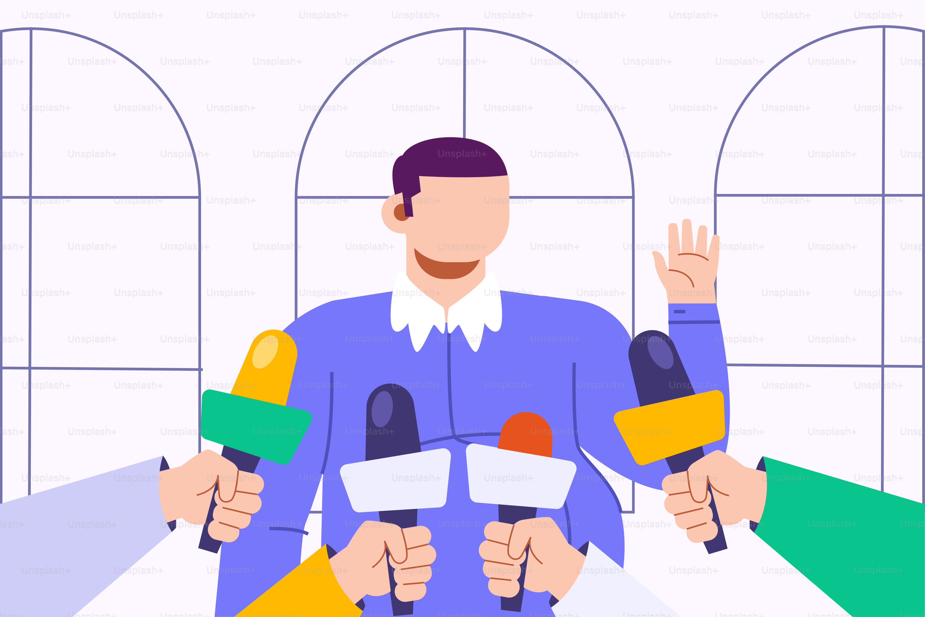 Un hombre de pie frente a micrófonos sosteniendo micrófonos