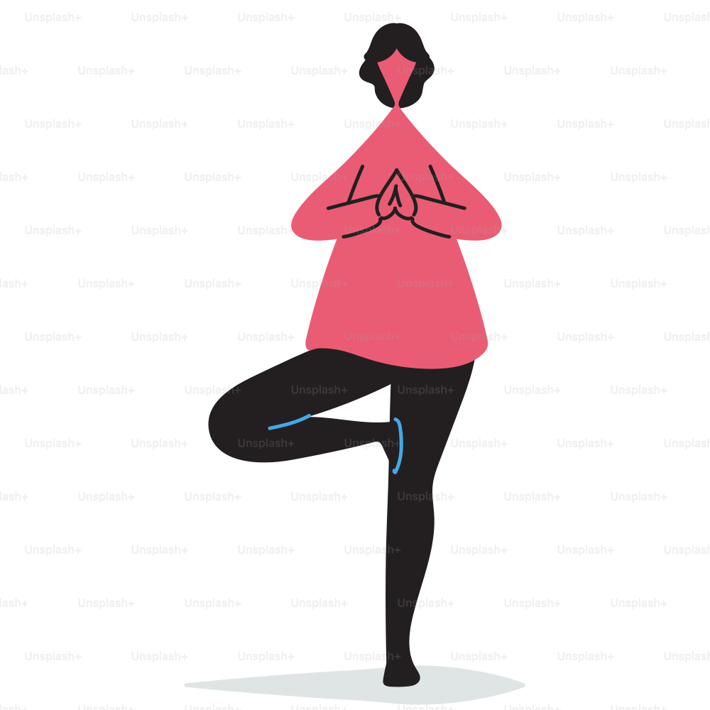 Uma mulher de camisa rosa está fazendo yoga